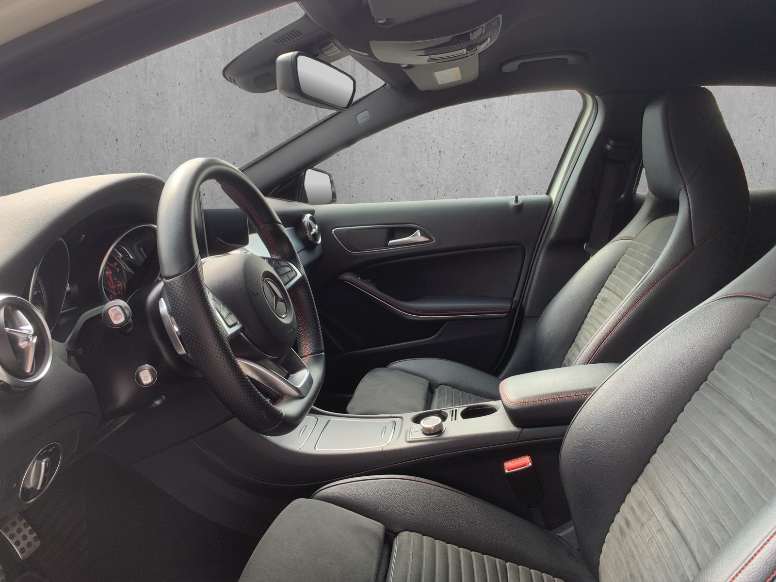 MERCEDES-BENZ GLA 200 CDI Swiss Star Edition AMG Line 4Matic 7G-DCT-image-11