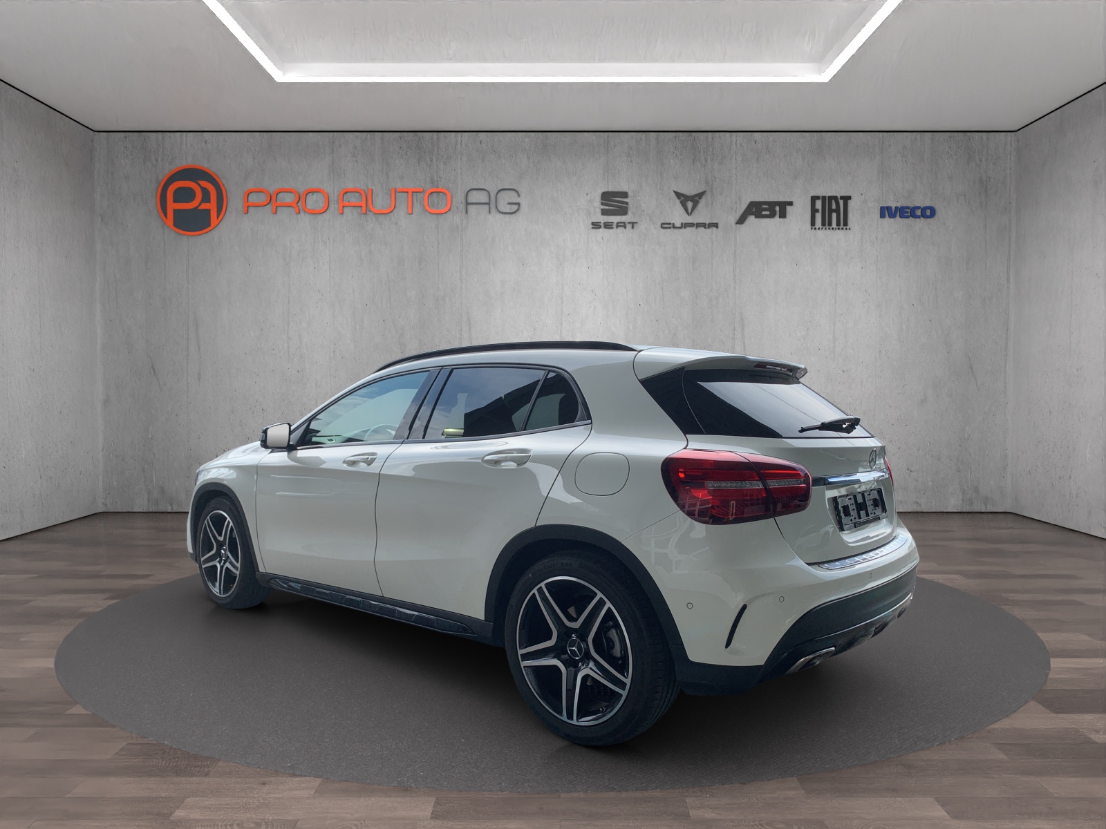 MERCEDES-BENZ GLA 200 CDI Swiss Star Edition AMG Line 4Matic 7G-DCT-showroom-element-2