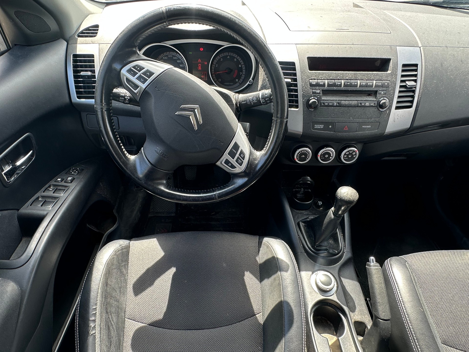 CITROEN C-Crosser 2.4 VTR-image-7
