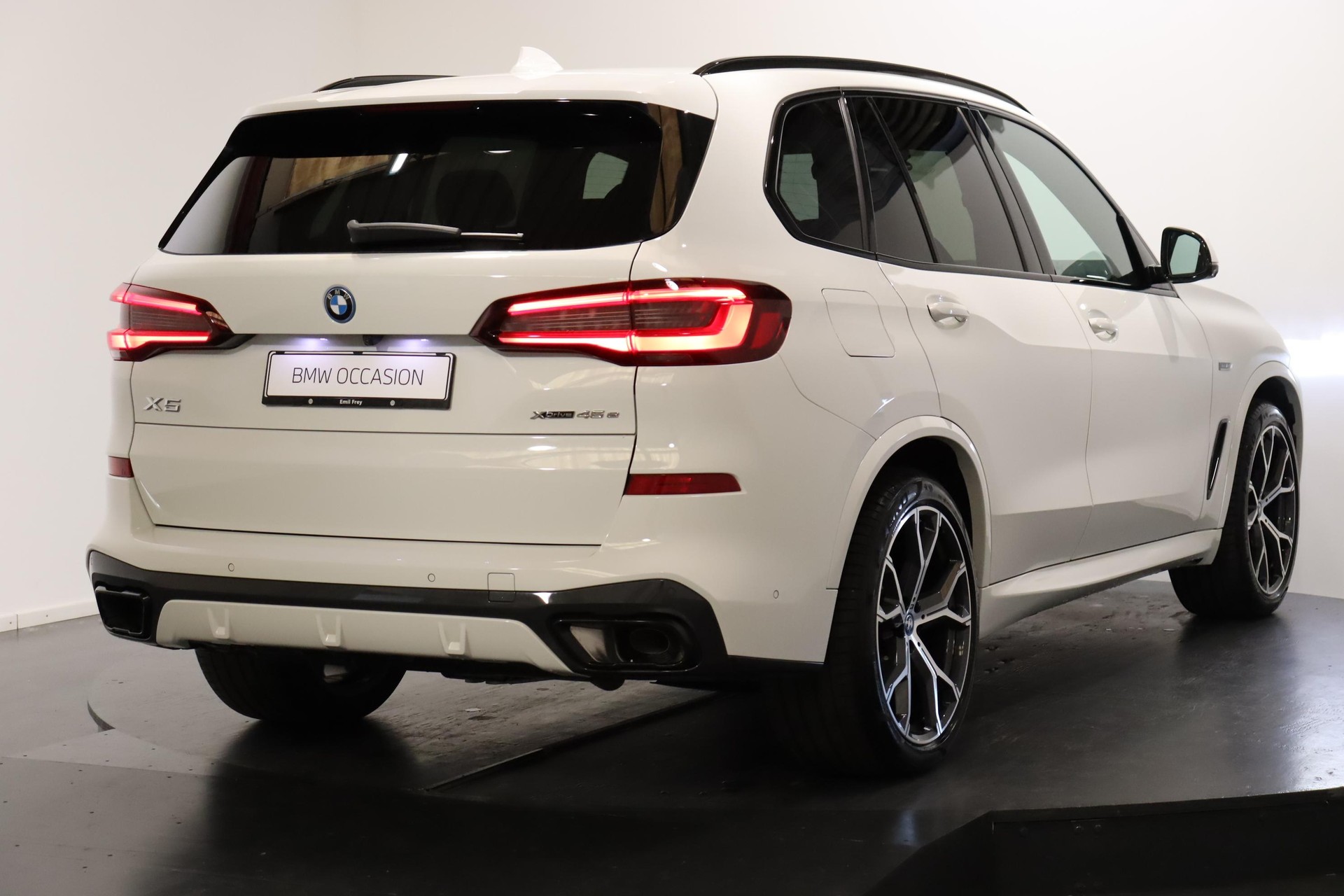 BMW X5 45e xDrive-showroom-element-3