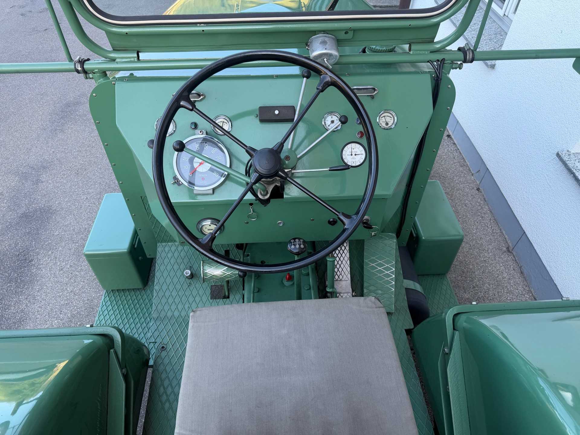 KOMMOBIL (UNIMOG) Buehrer FFD 6-10 Industrie-image-8