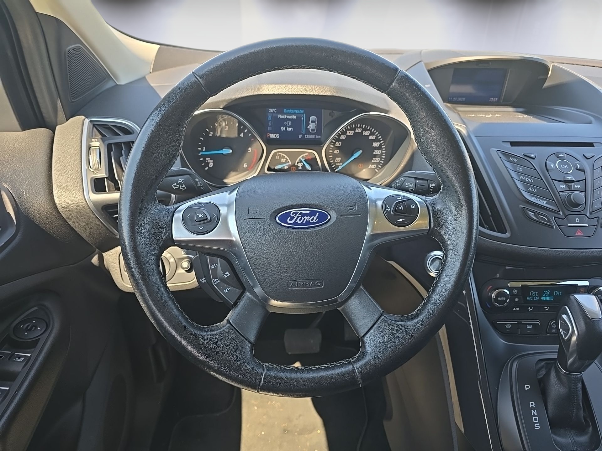 FORD Kuga 2.0 TDCi Titanium 4WD PowerShift-image-12