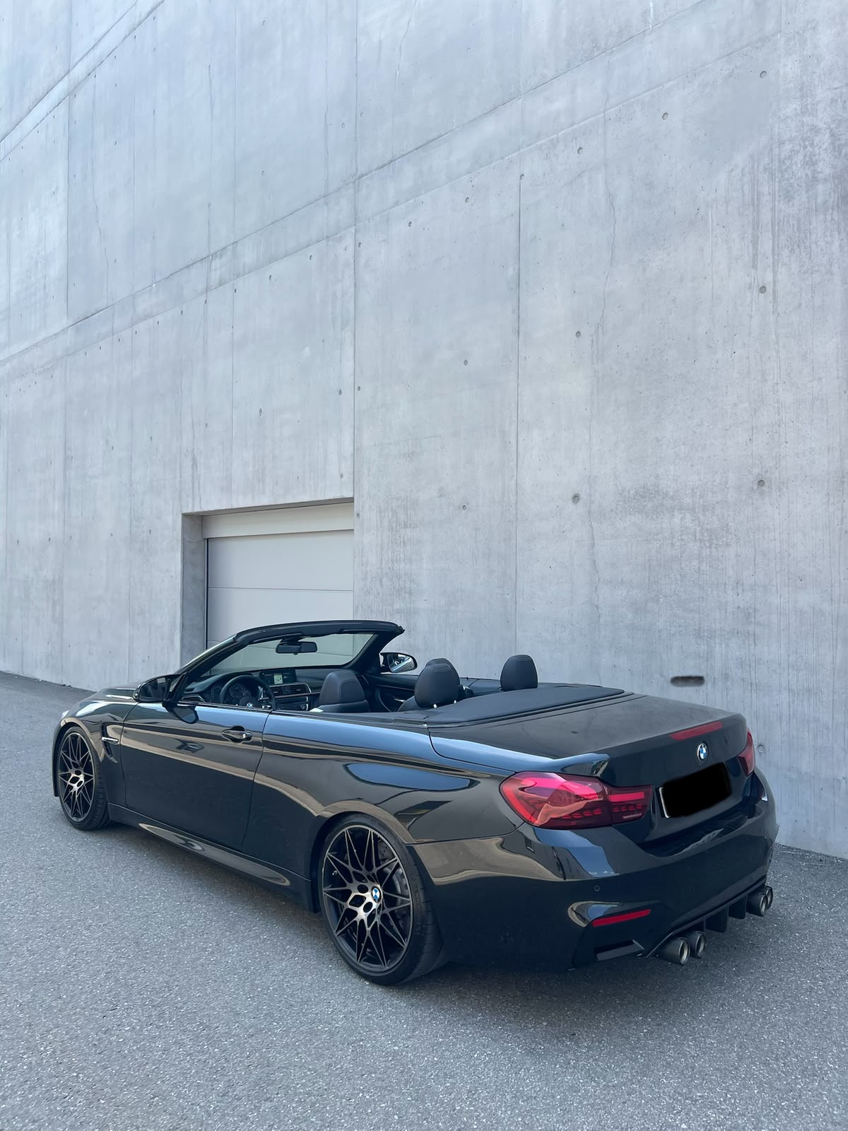 BMW M4 Cabriolet Drivelogic M Competition-image-2