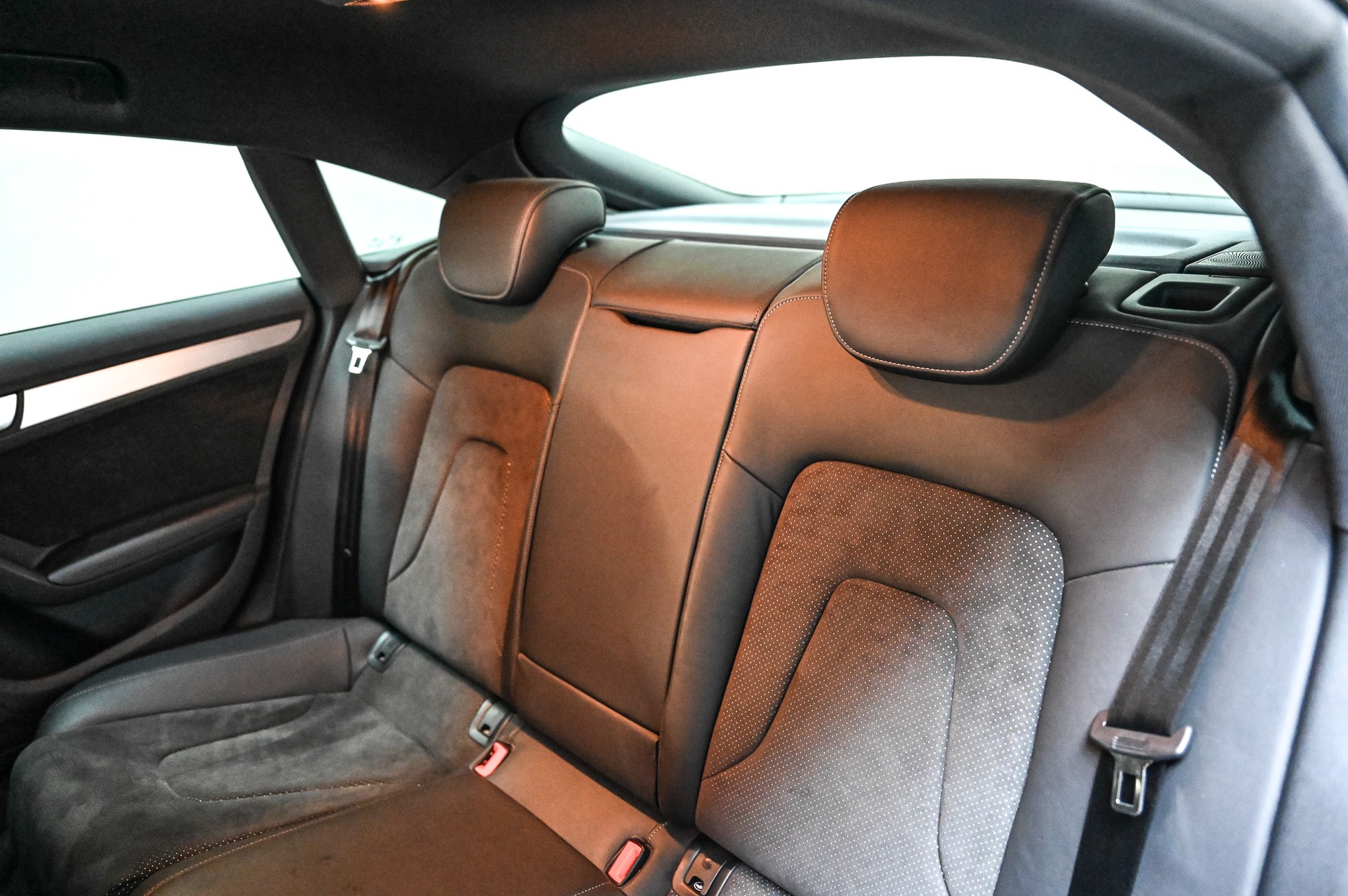 AUDI A5 Sportback 2.0 TDI 190 quattro S-Tronic-image-27