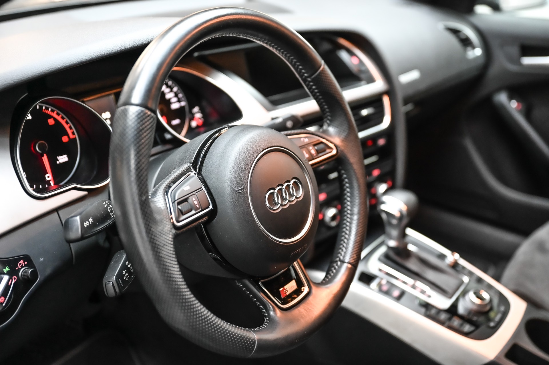 AUDI A5 Sportback 2.0 TDI 190 quattro S-Tronic-image-16