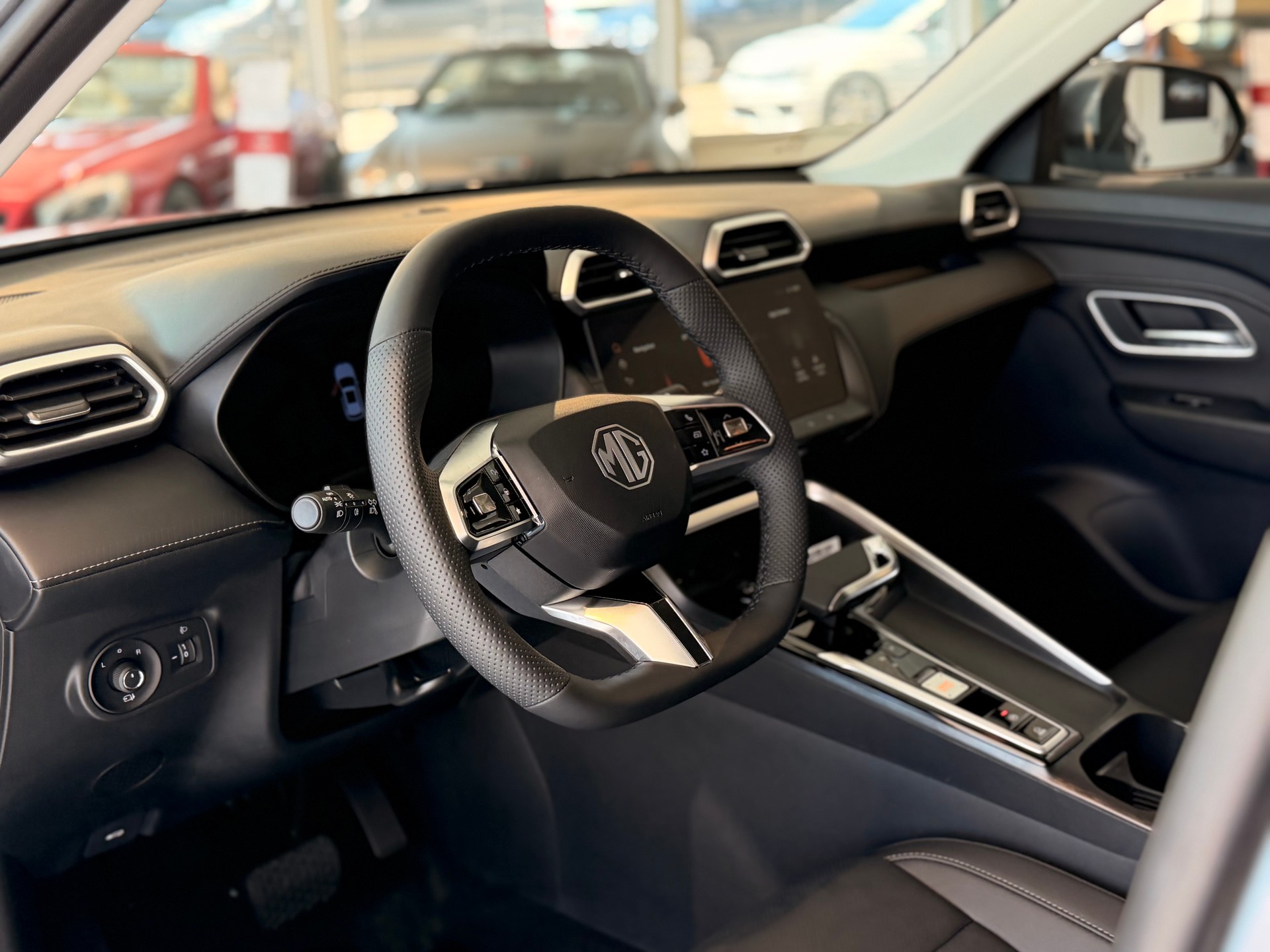 MG ZS 1.5 HEV Luxury-image-15