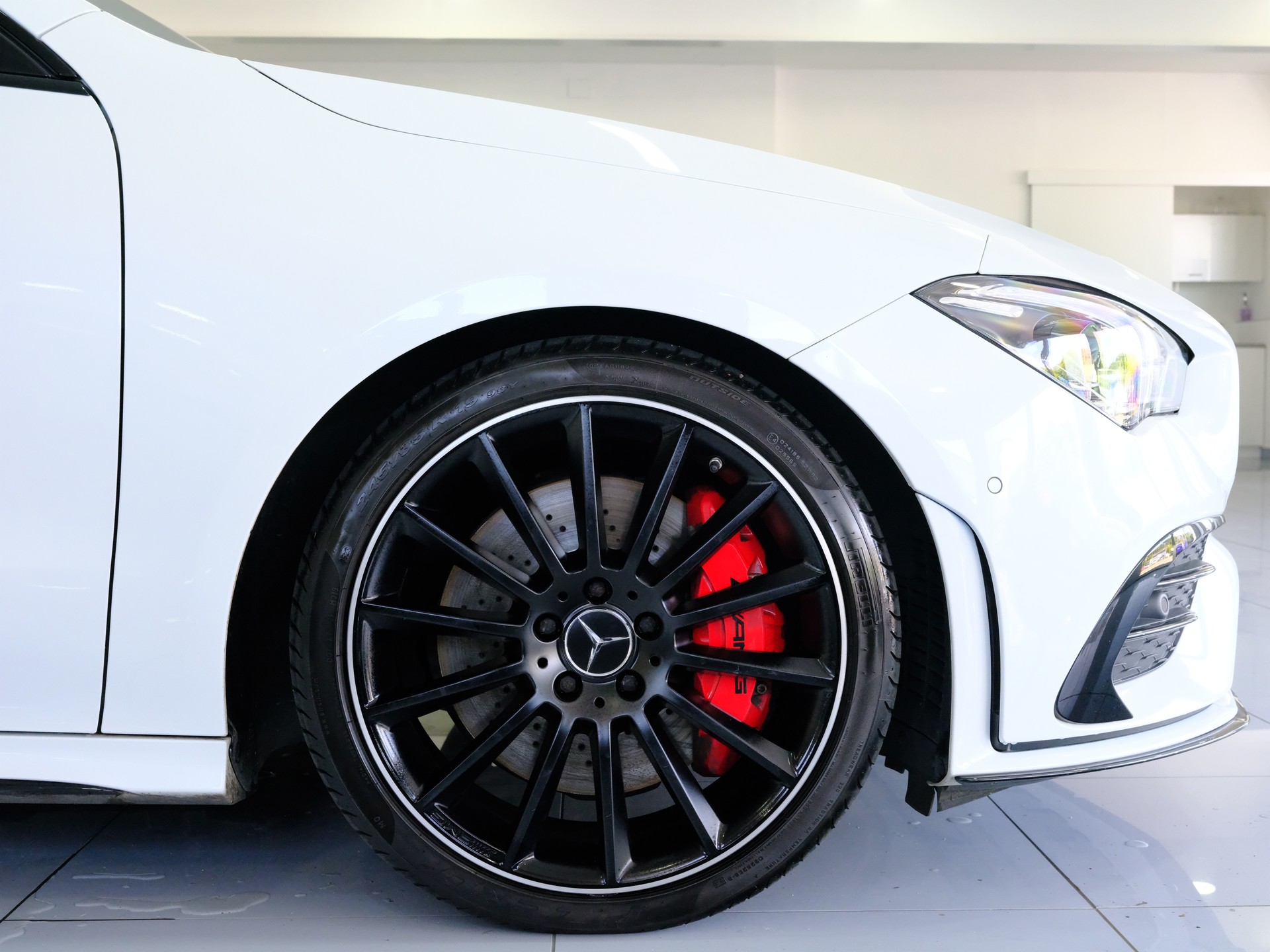 MERCEDES-BENZ CLA 35 AMG 4Matic 7G-DCT-image-17