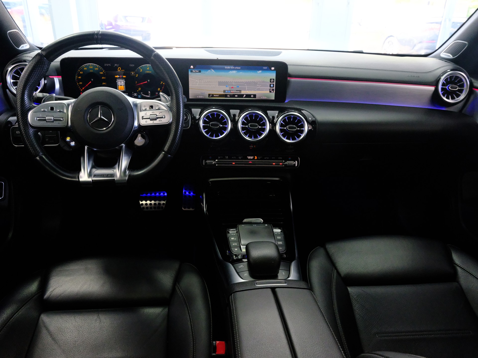 MERCEDES-BENZ CLA 35 AMG 4Matic 7G-DCT-image-12
