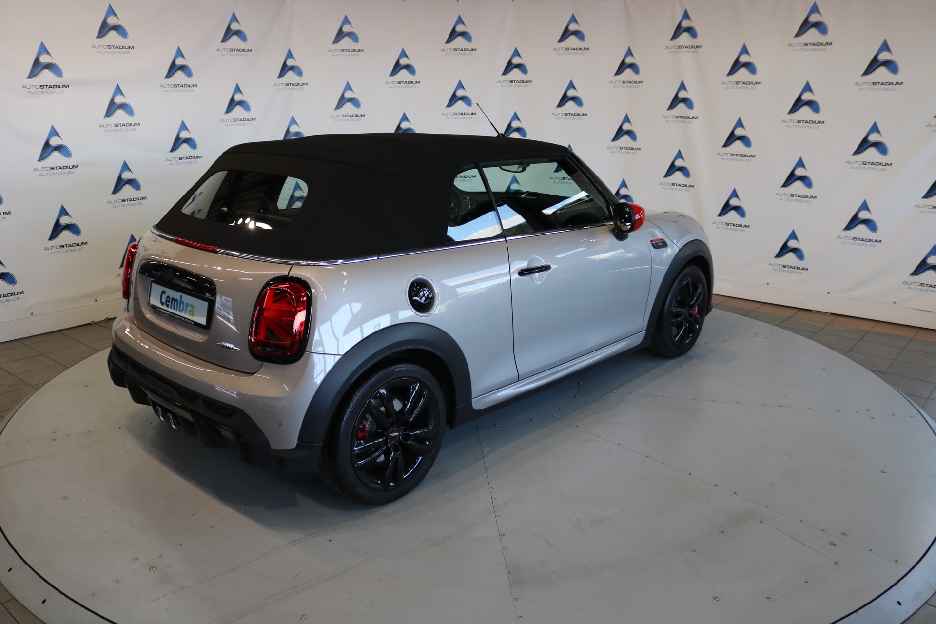 MINI Cooper John Cooper Works Cabriolet Steptronic-image-59