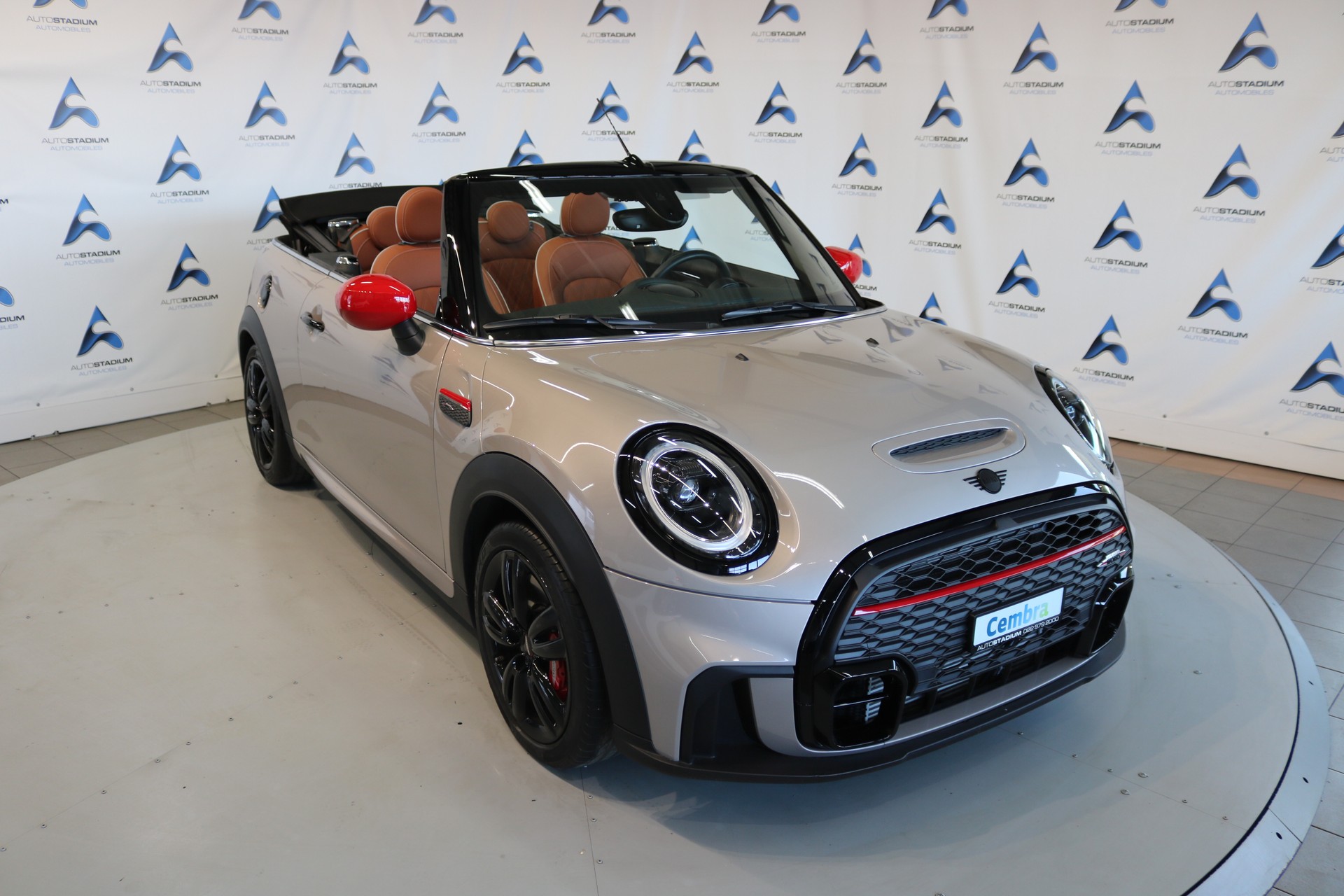 MINI Cooper John Cooper Works Cabriolet Steptronic-image-8