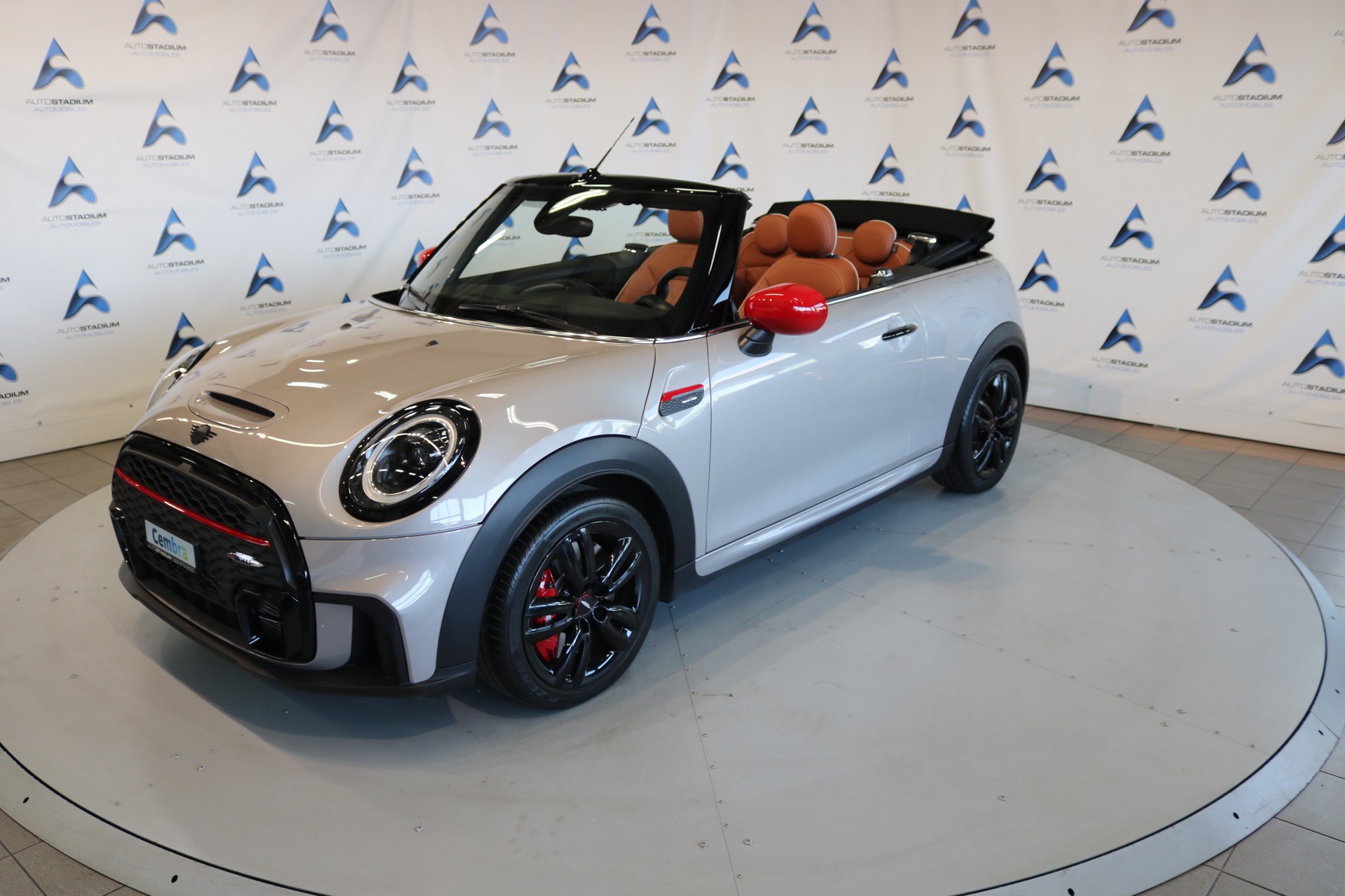 MINI Cooper John Cooper Works Cabriolet Steptronic-image-13