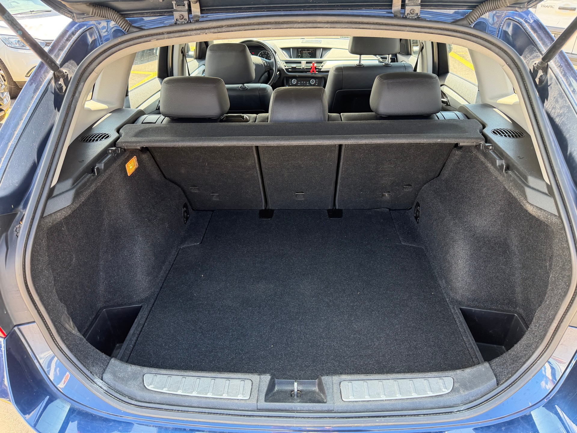 BMW X1 xDrive 20i Sport Line Steptronic-image-10