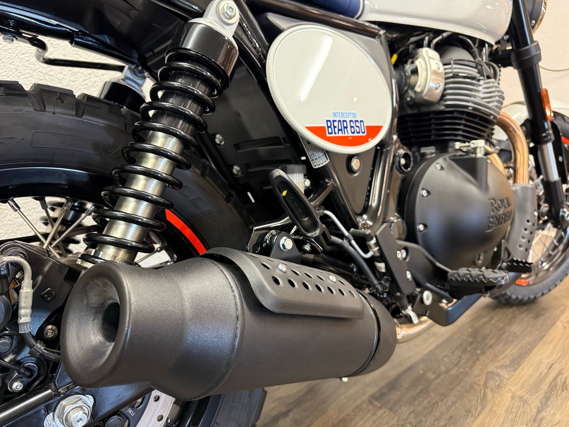 ROYAL ENFIELD Bear 650 Base-image-2