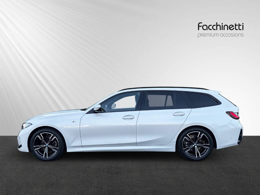 BMW 320d xDrive 48V Touring Steptronic M Sport-showroom-element-2