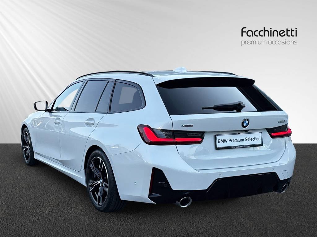 BMW 320d xDrive 48V Touring Steptronic M Sport-showroom-element-3