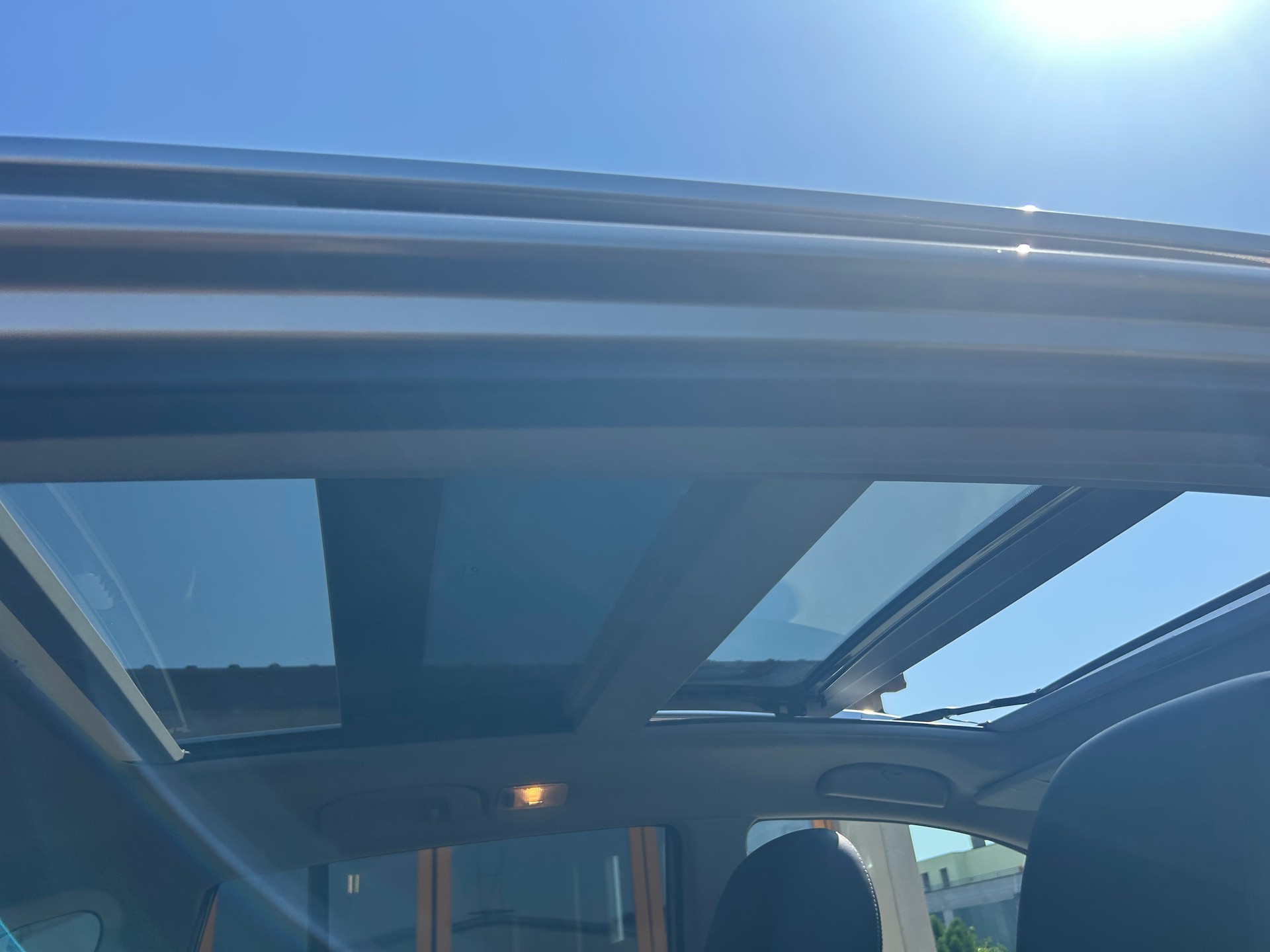 RENAULT KOLEOS-image-9