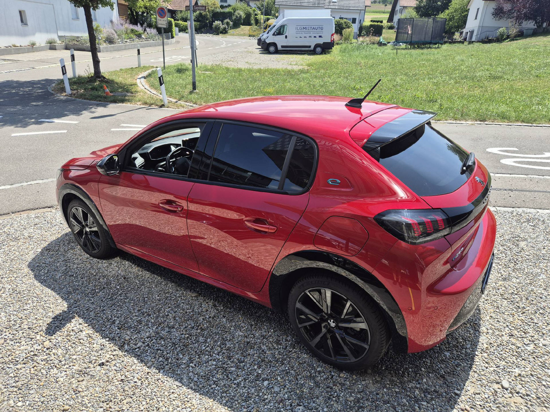 PEUGEOT 208 e-GT 50 kWh-image-4
