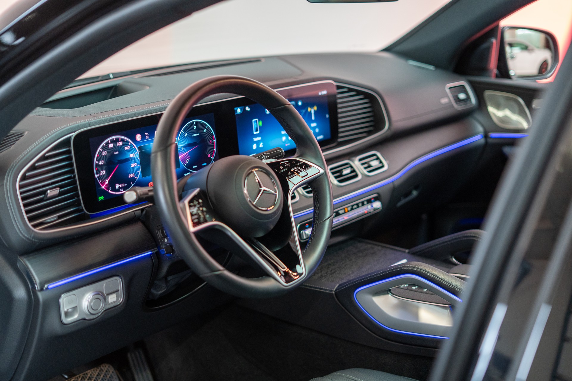 MERCEDES-BENZ GLE 450 d AMG Line 4matic Coupé / Panorama-Glasdach / Sitzlüftung / 360°Kamera-image-11