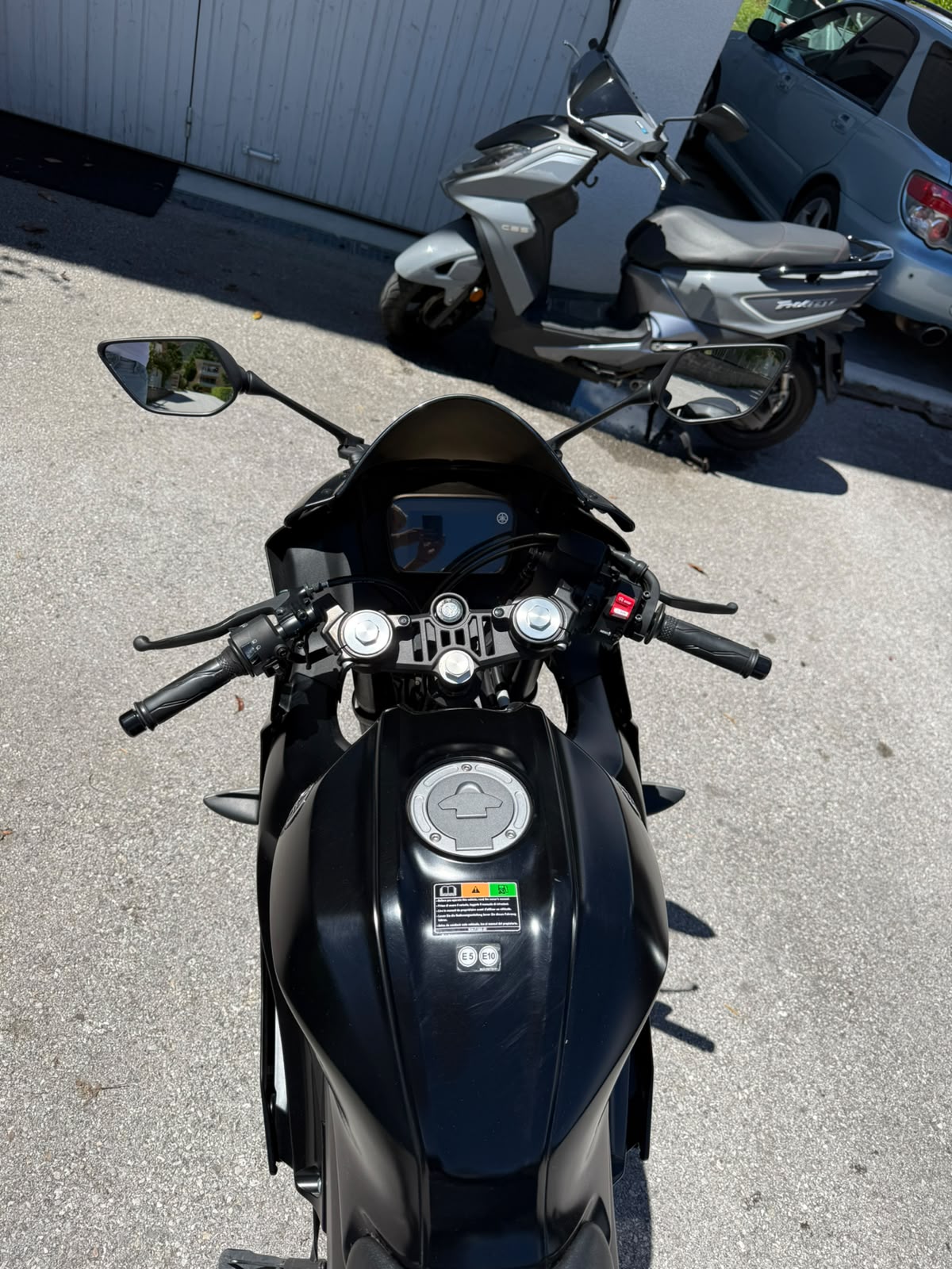 YAMAHA YZF-R 125 ABS-image-3