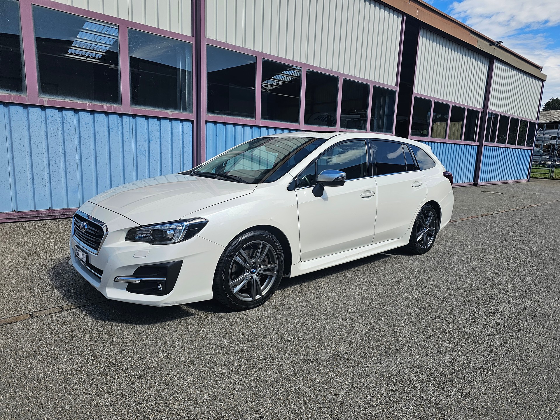 SUBARU Levorg 2.0i Swiss Plus AWD Lineartronic
