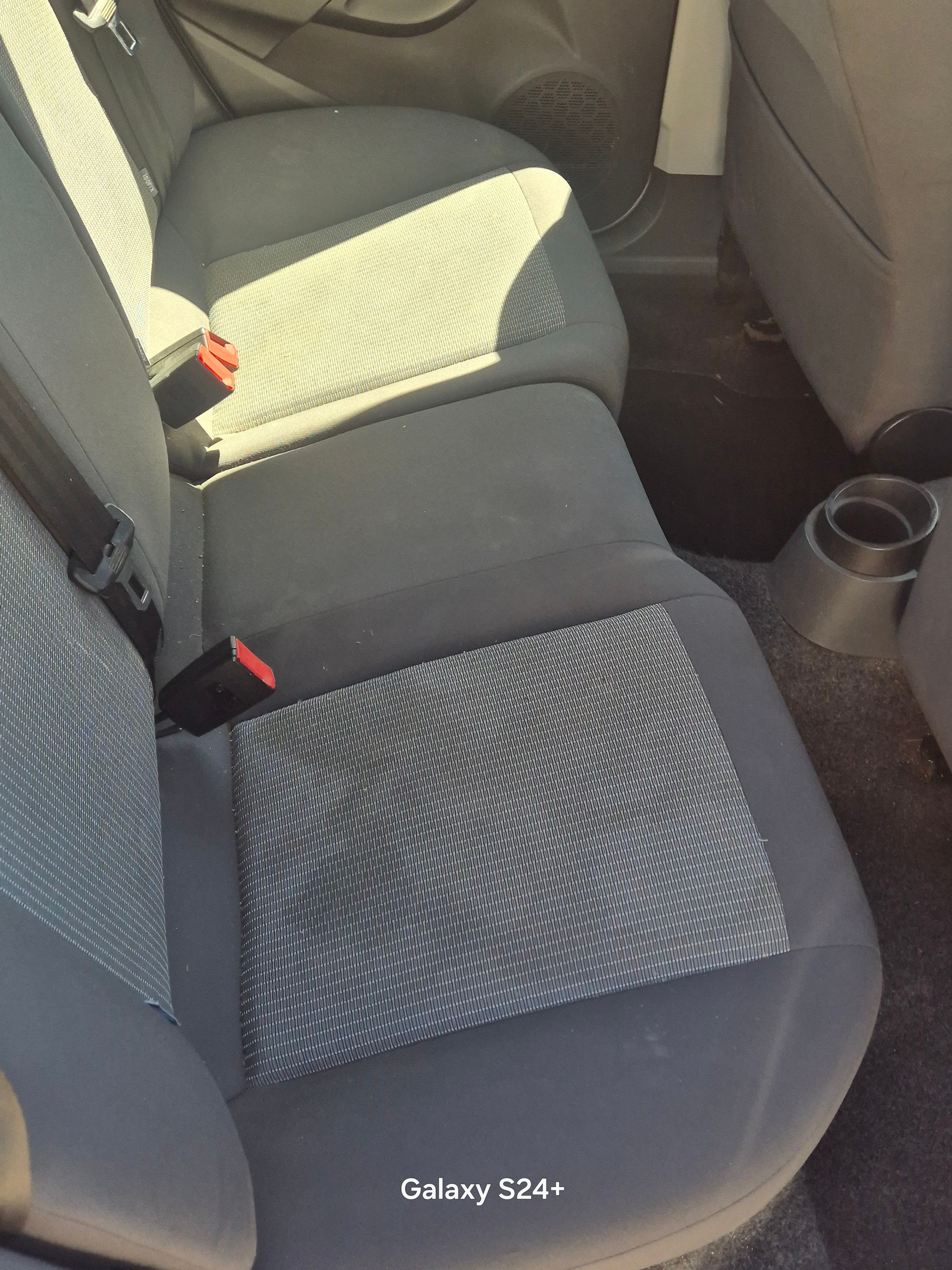 SEAT IBIZA-image-10