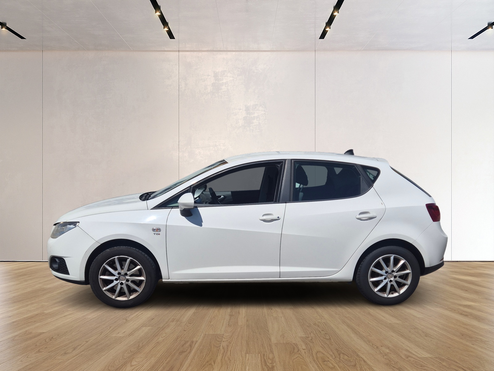 SEAT IBIZA-showroom-element-1