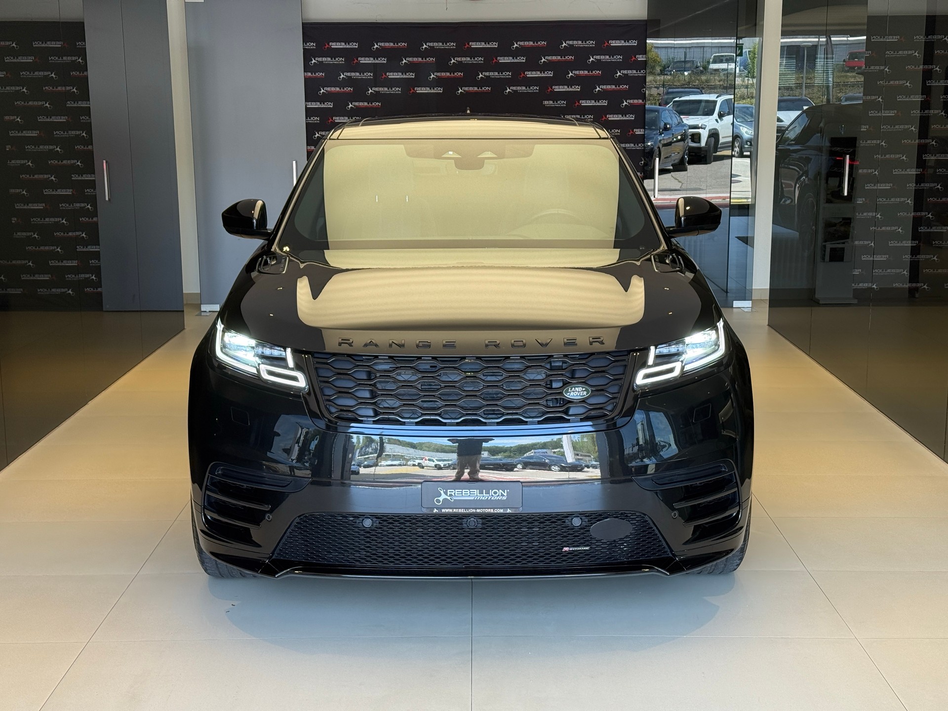 LAND ROVER Range Rover Velar R-Dynamic D 300 I6 MHEV SE Automatic-showroom-element-1