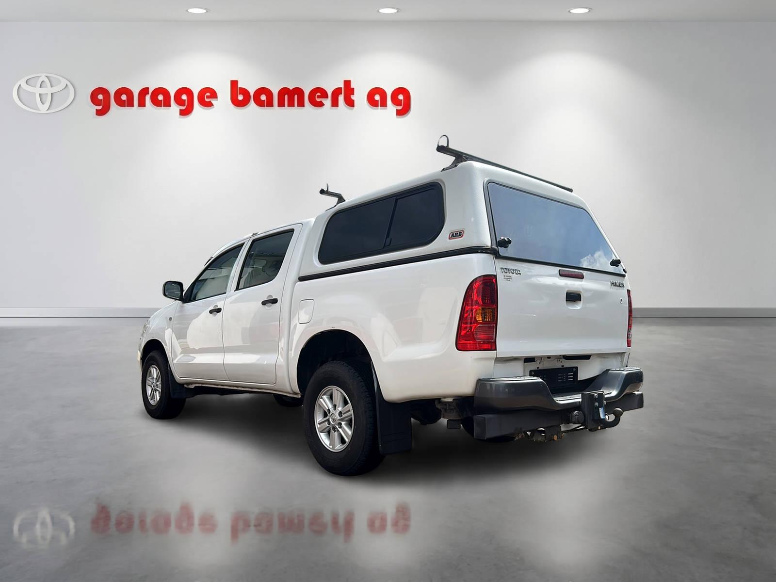 TOYOTA Hilux Double Cab.-Pick-up 2.5 D-4D Linea Luna-showroom-element-3