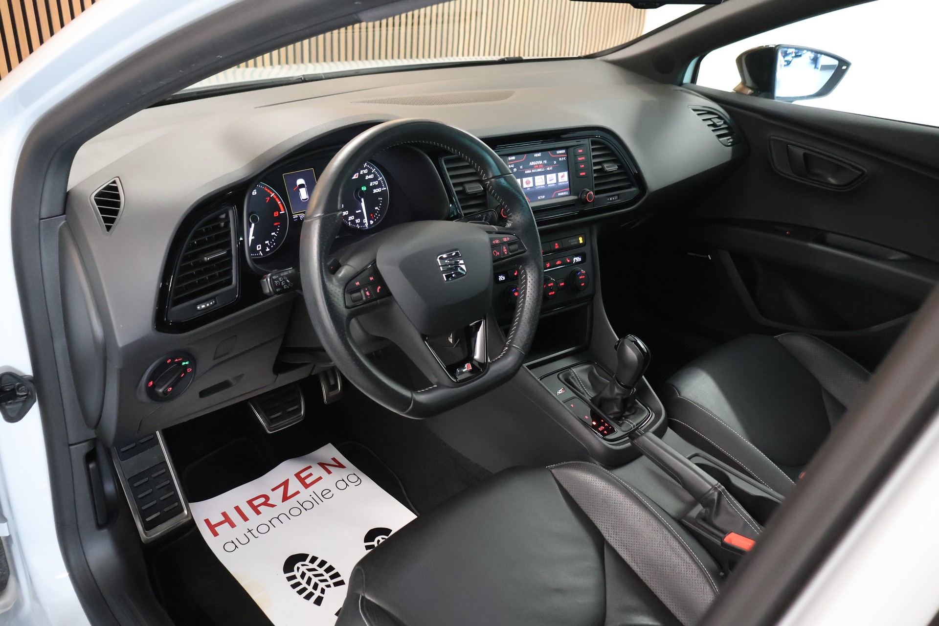 SEAT Leon 2.0 TSI Cupra 280 DSG-image-9