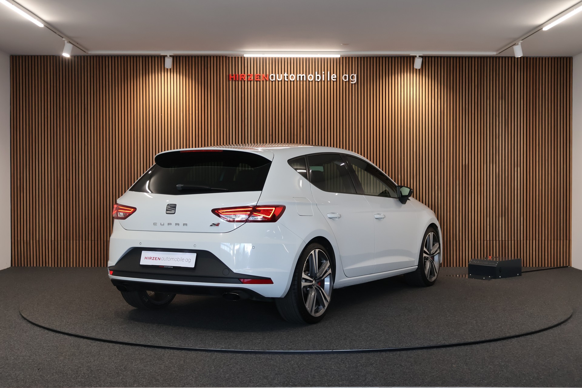 SEAT Leon 2.0 TSI Cupra 280 DSG-image-4