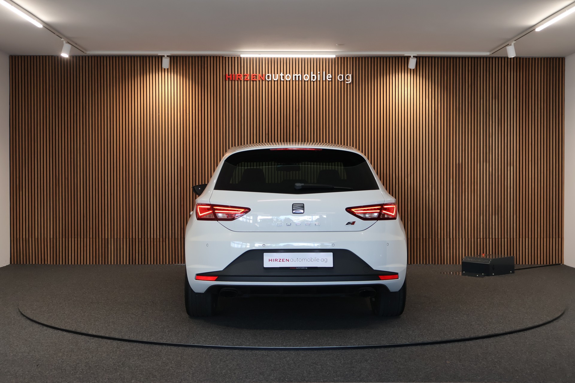 SEAT Leon 2.0 TSI Cupra 280 DSG-showroom-element-3