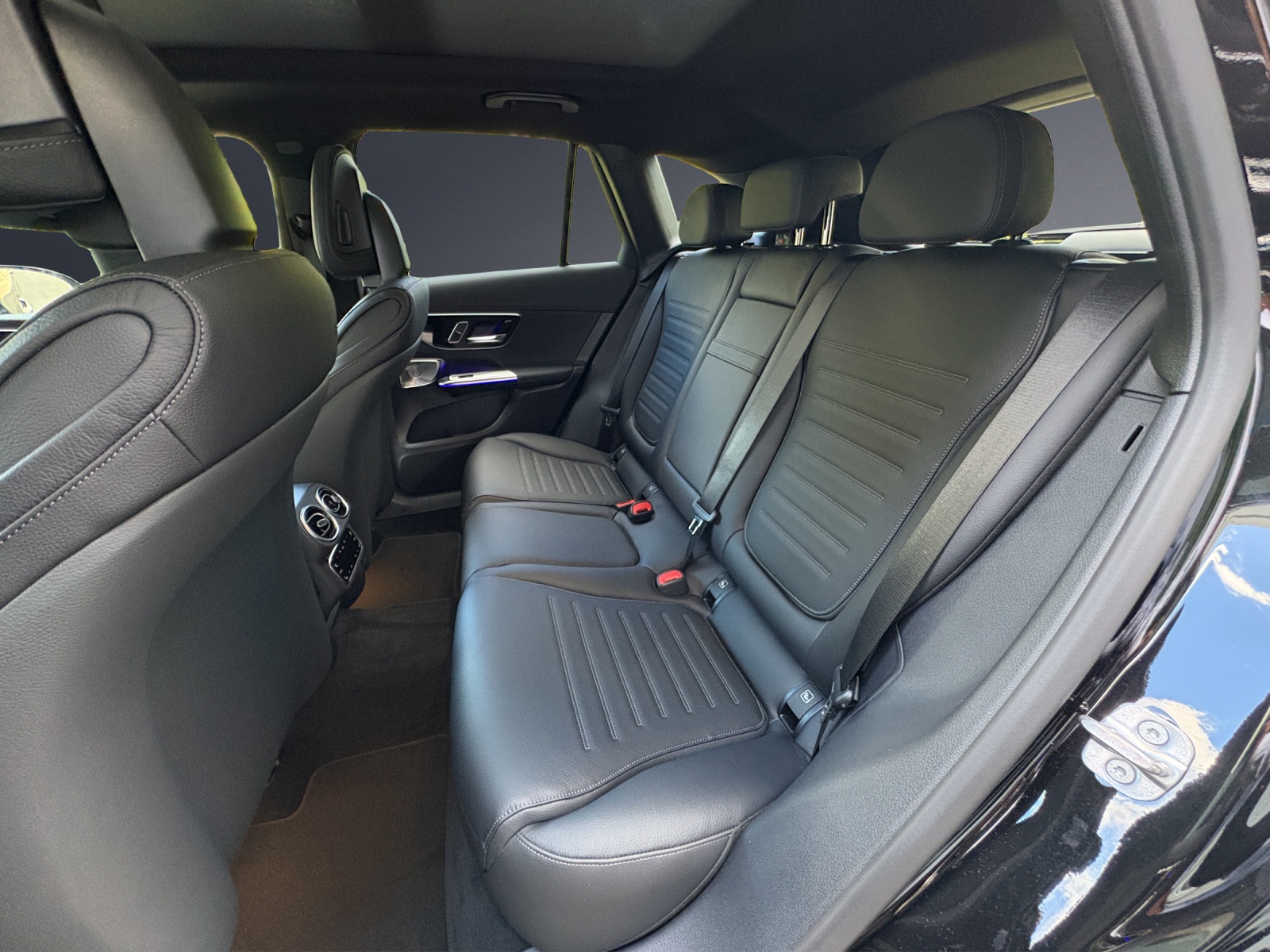 MERCEDES-BENZ GLC 300 e 4Matic EQ Star 9G-Tronic-image-15
