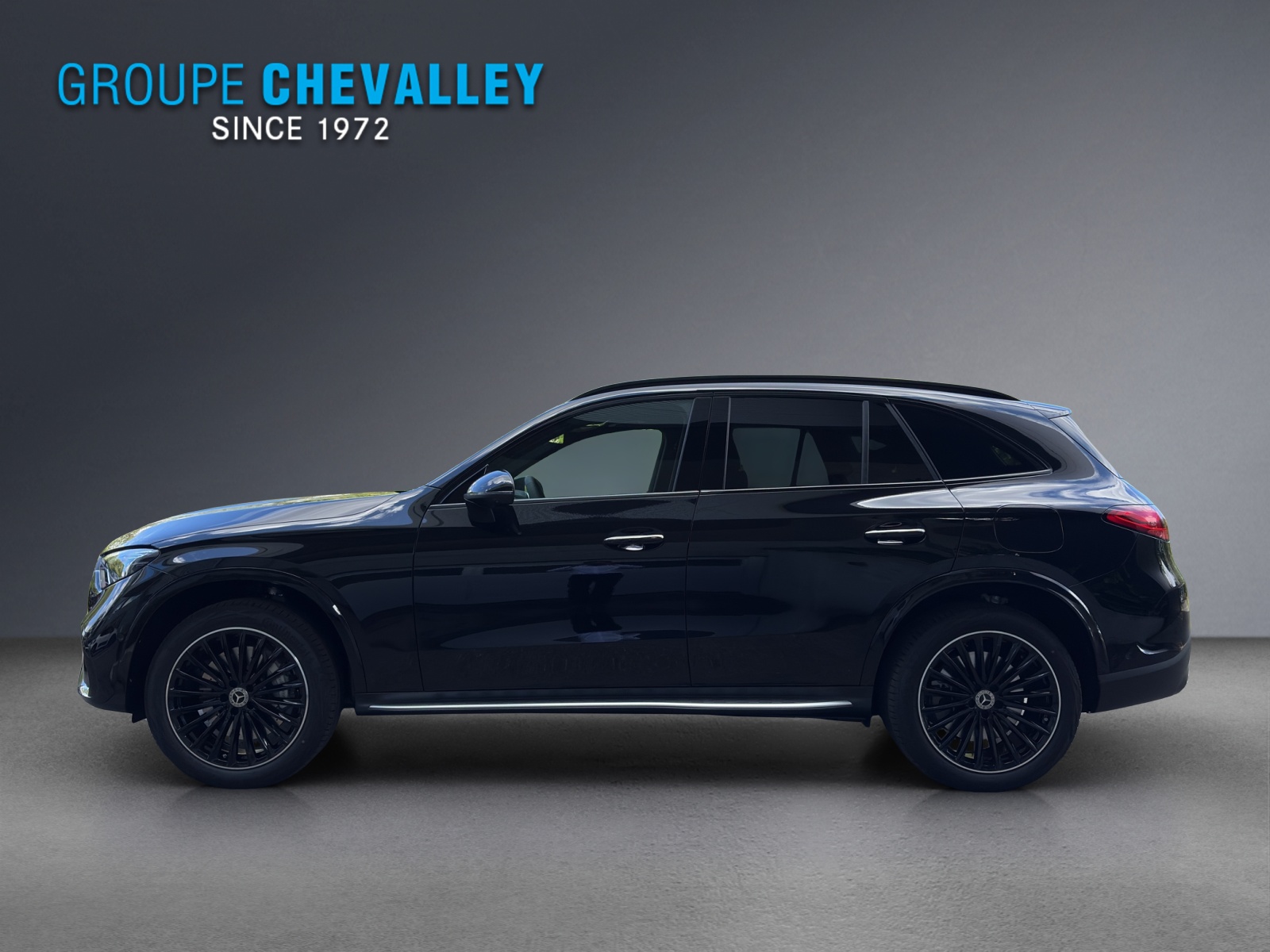MERCEDES-BENZ GLC 300 e 4Matic EQ Star 9G-Tronic-showroom-element-2