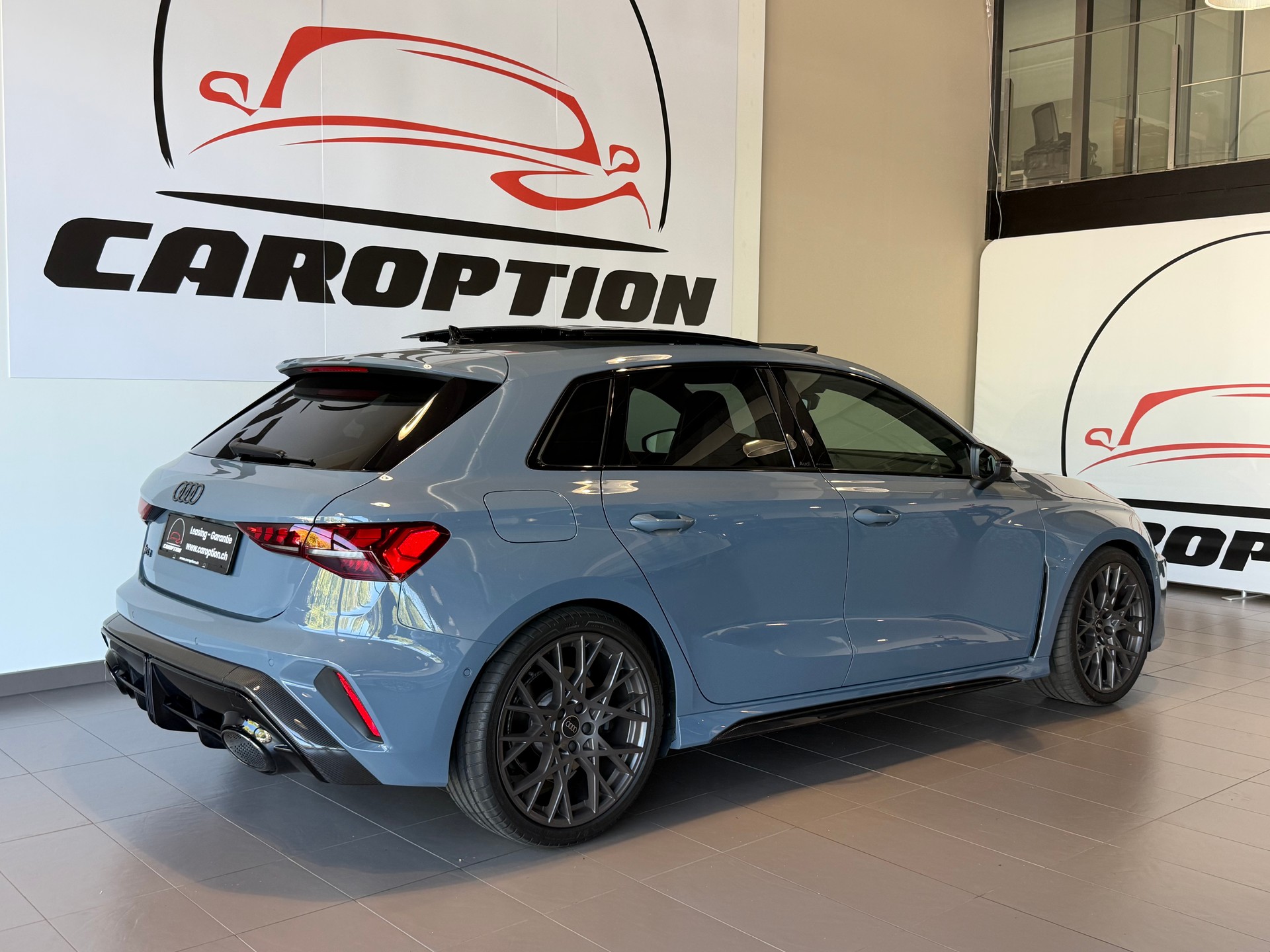 AUDI RS3 Sportback 2.5 TSI quattro S-tronic-image-6