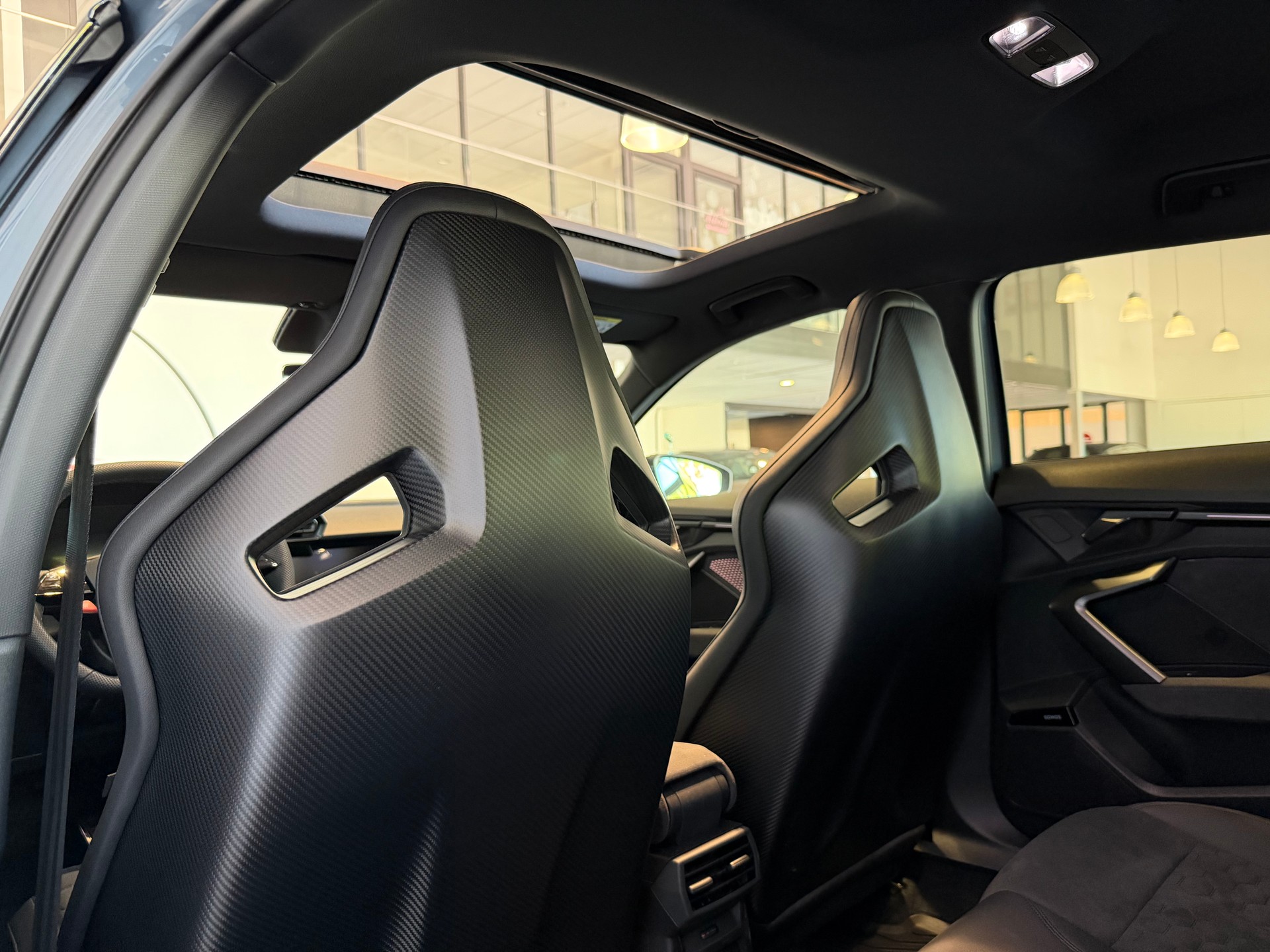 AUDI RS3 Sportback 2.5 TSI quattro S-tronic-image-21