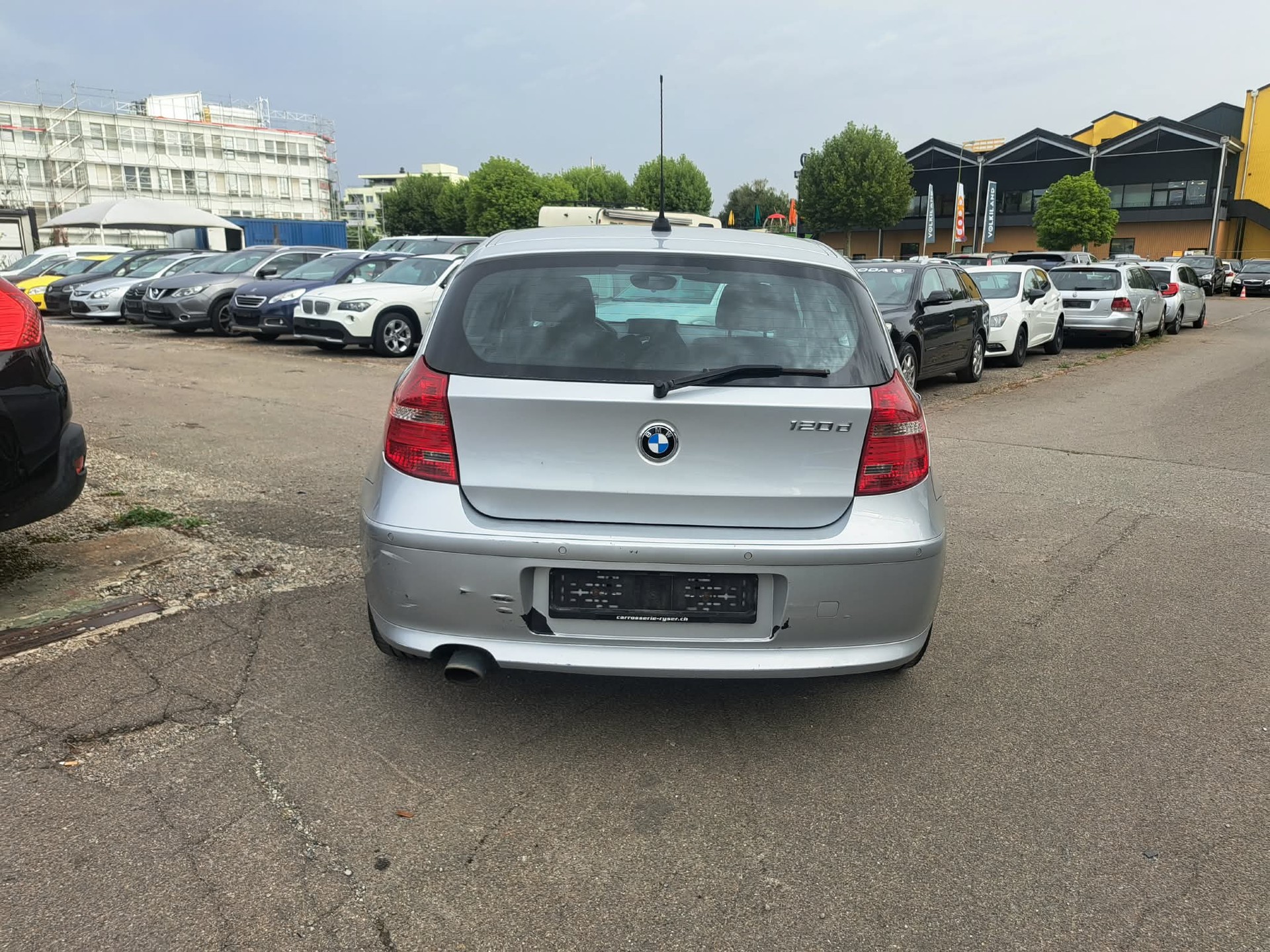 BMW 120d Dynamic Edition-image-3