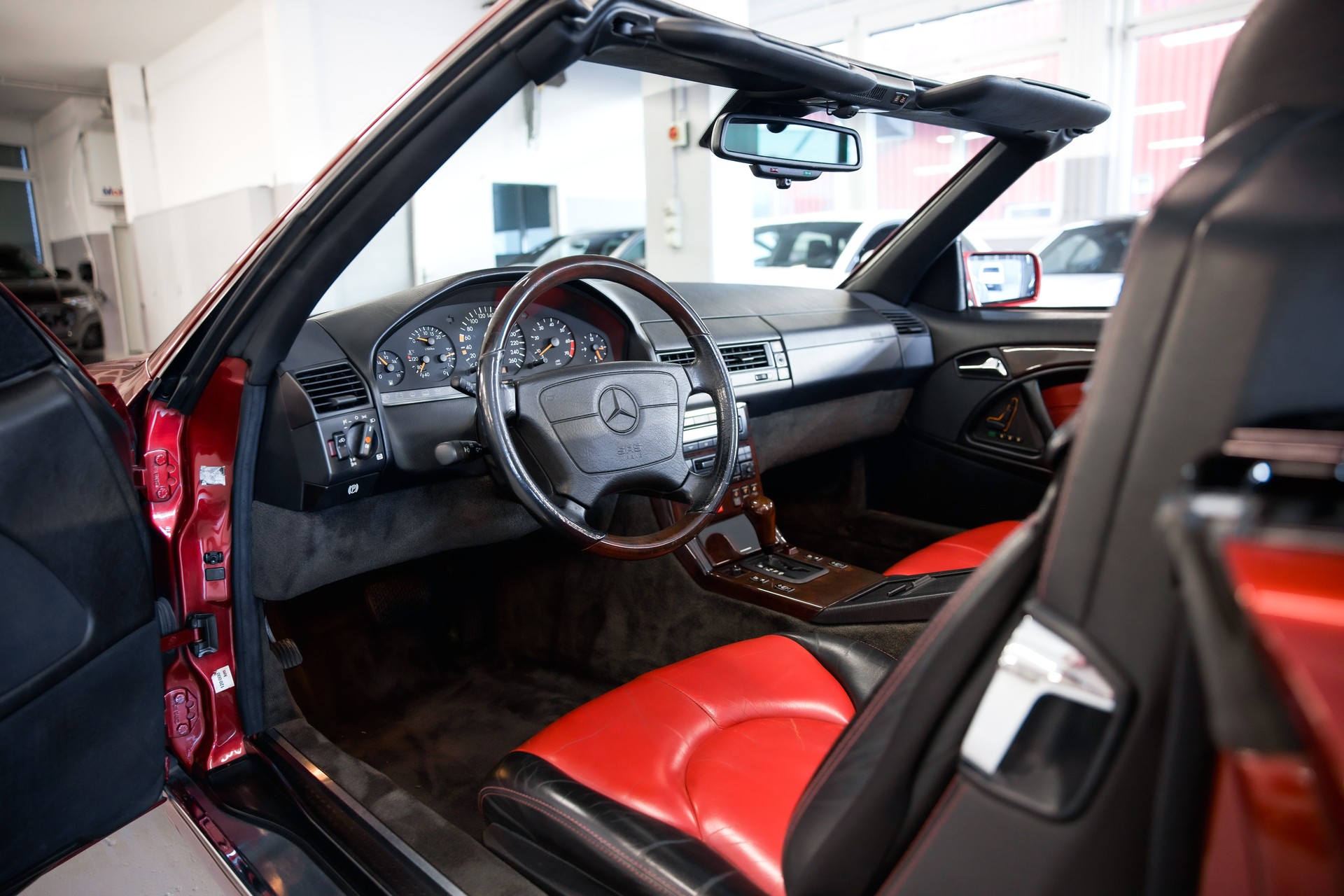 MERCEDES-BENZ SL 500 Automatic-image-19