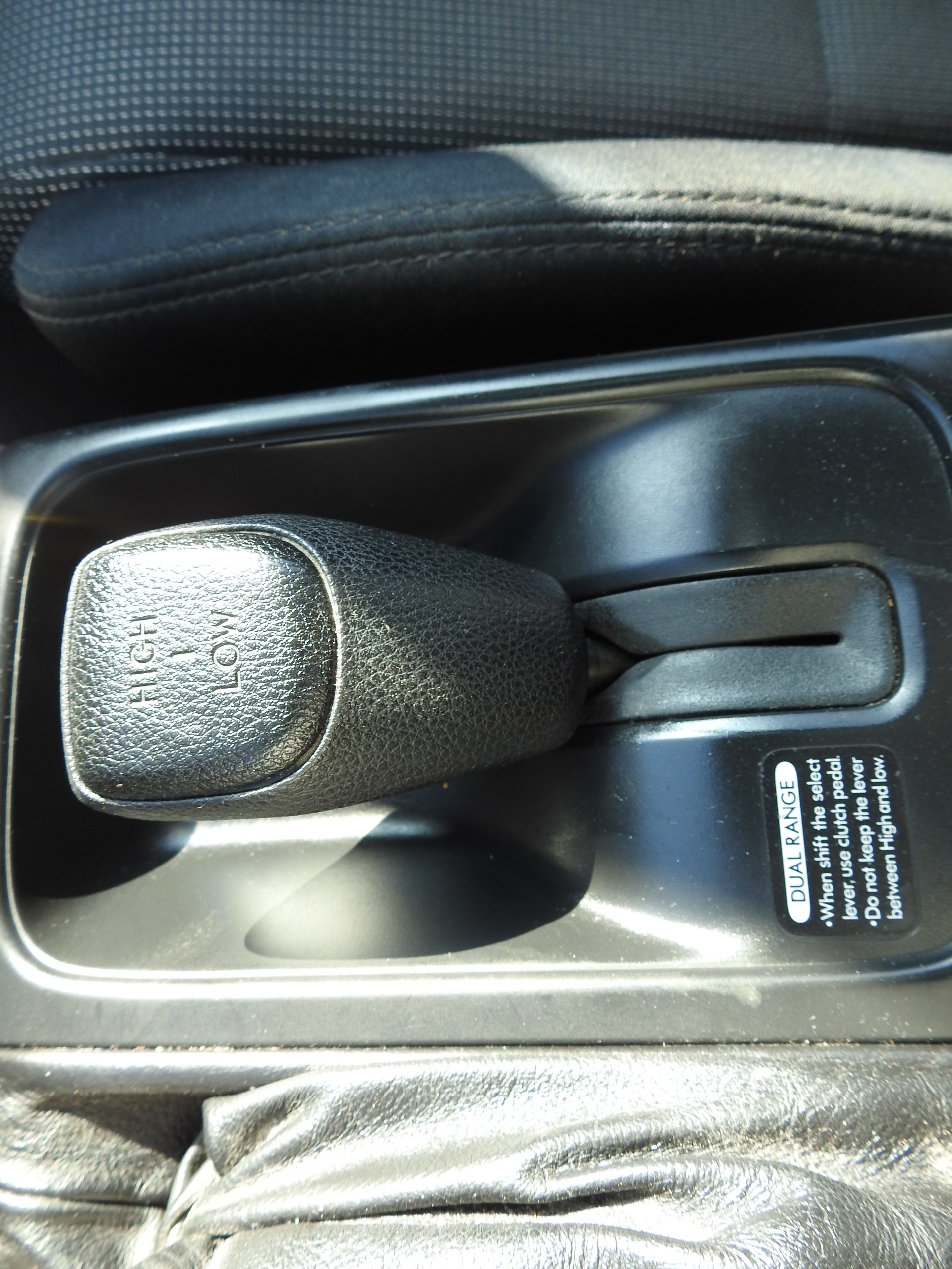 SUBARU Legacy 2.0i AWD Swiss-image-21