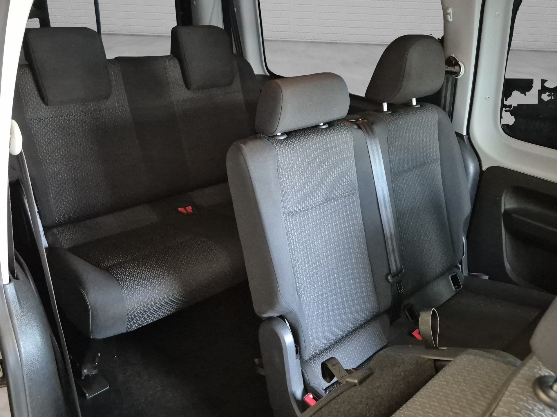 VW Caddy Maxi 2.0 TDI Comfortline 4Motion DSG, 7-Plätzer-image-24