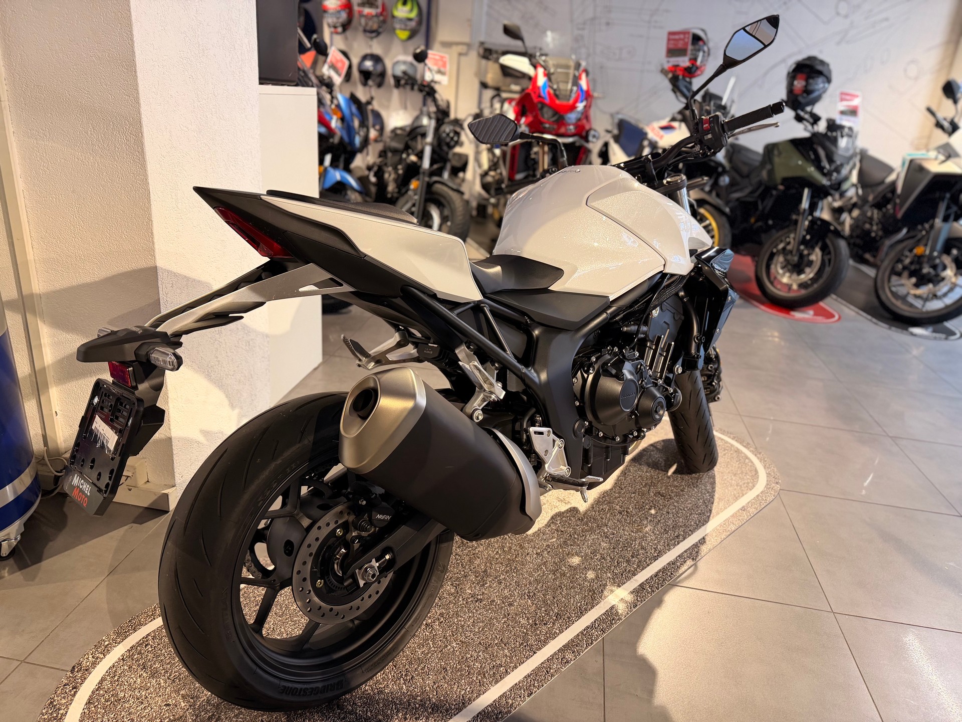 HONDA CB 1000 Hornet-image-2