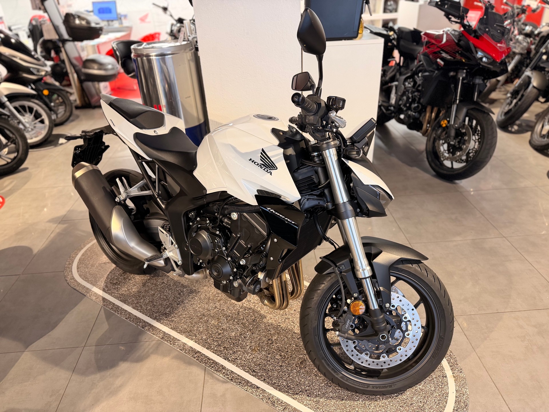 HONDA CB 1000 Hornet-image-1