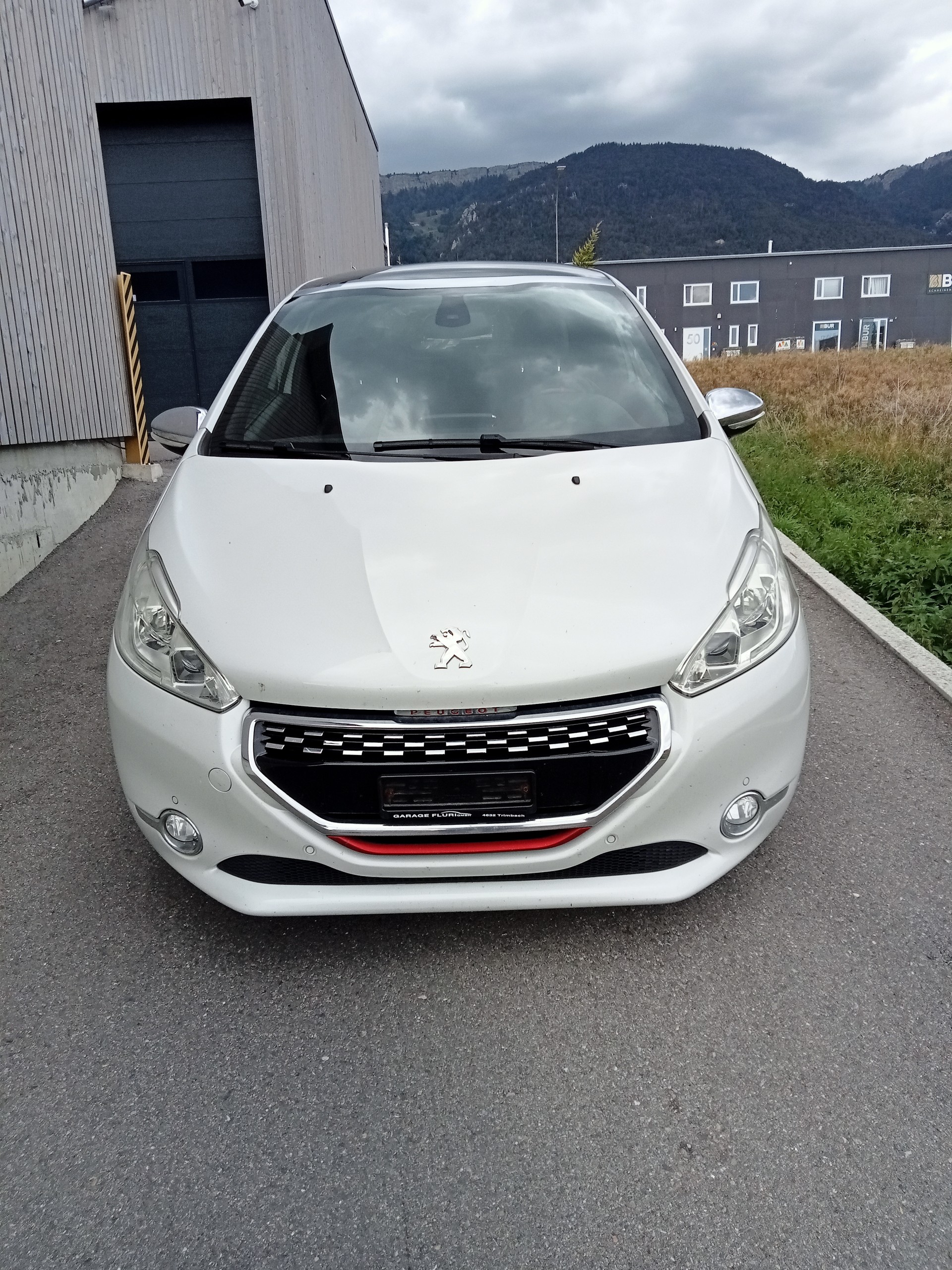 PEUGEOT 208 1.6 Turbo GTi