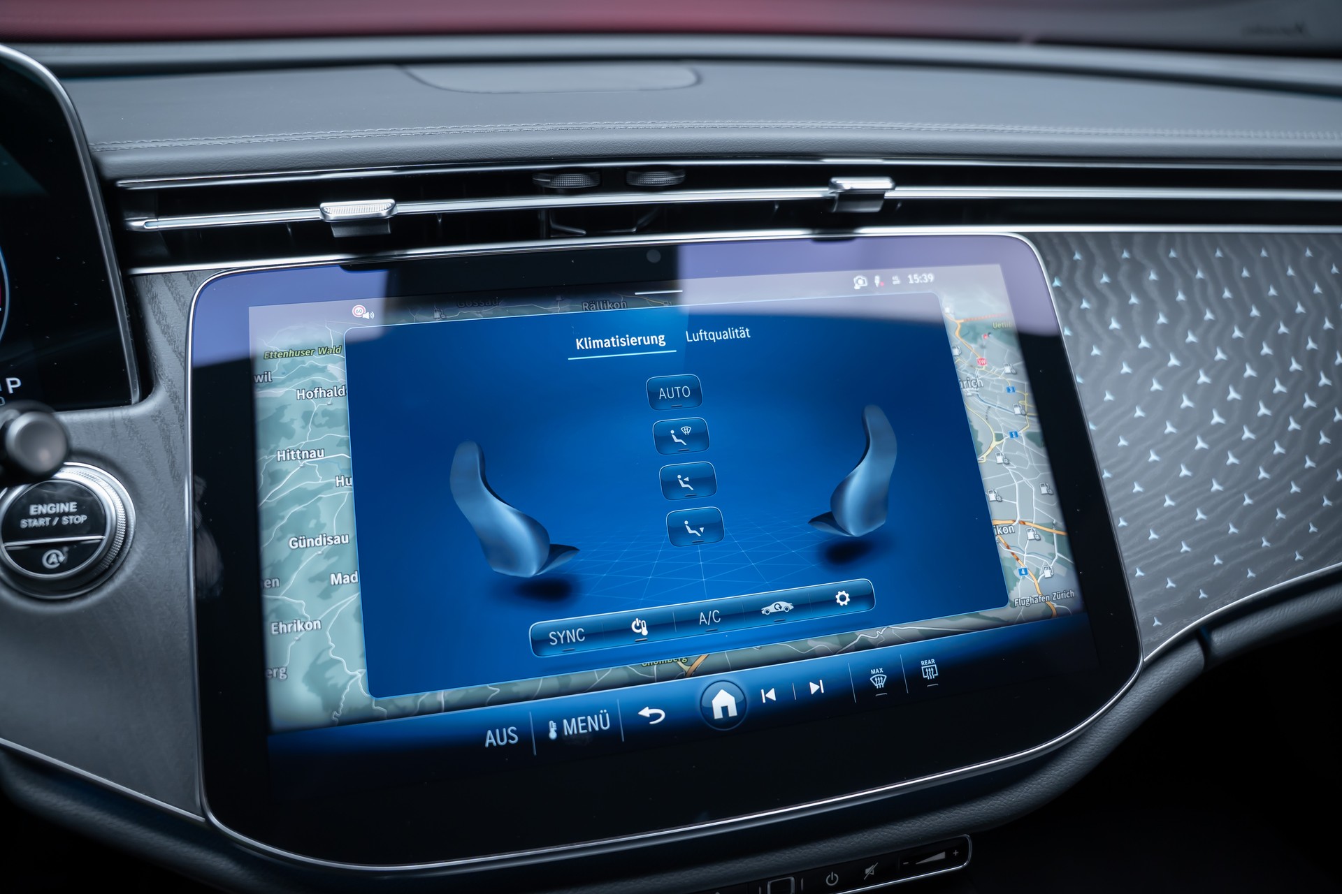 MERCEDES-BENZ E 220 d AMG Line 4matic / 360°Kamera / Ambientebeleuchtung-image-28