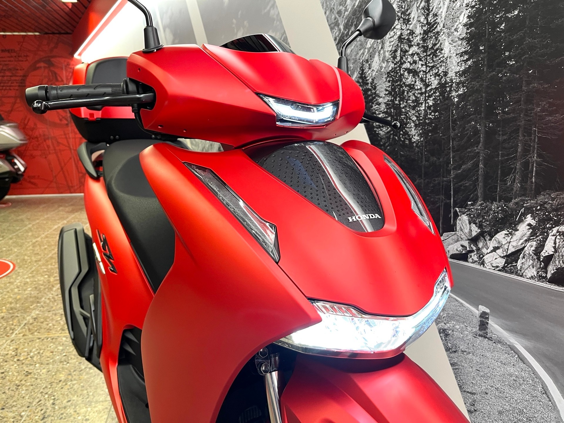 HONDA SH 350 AT 2026 Smart Top-Box-image-4