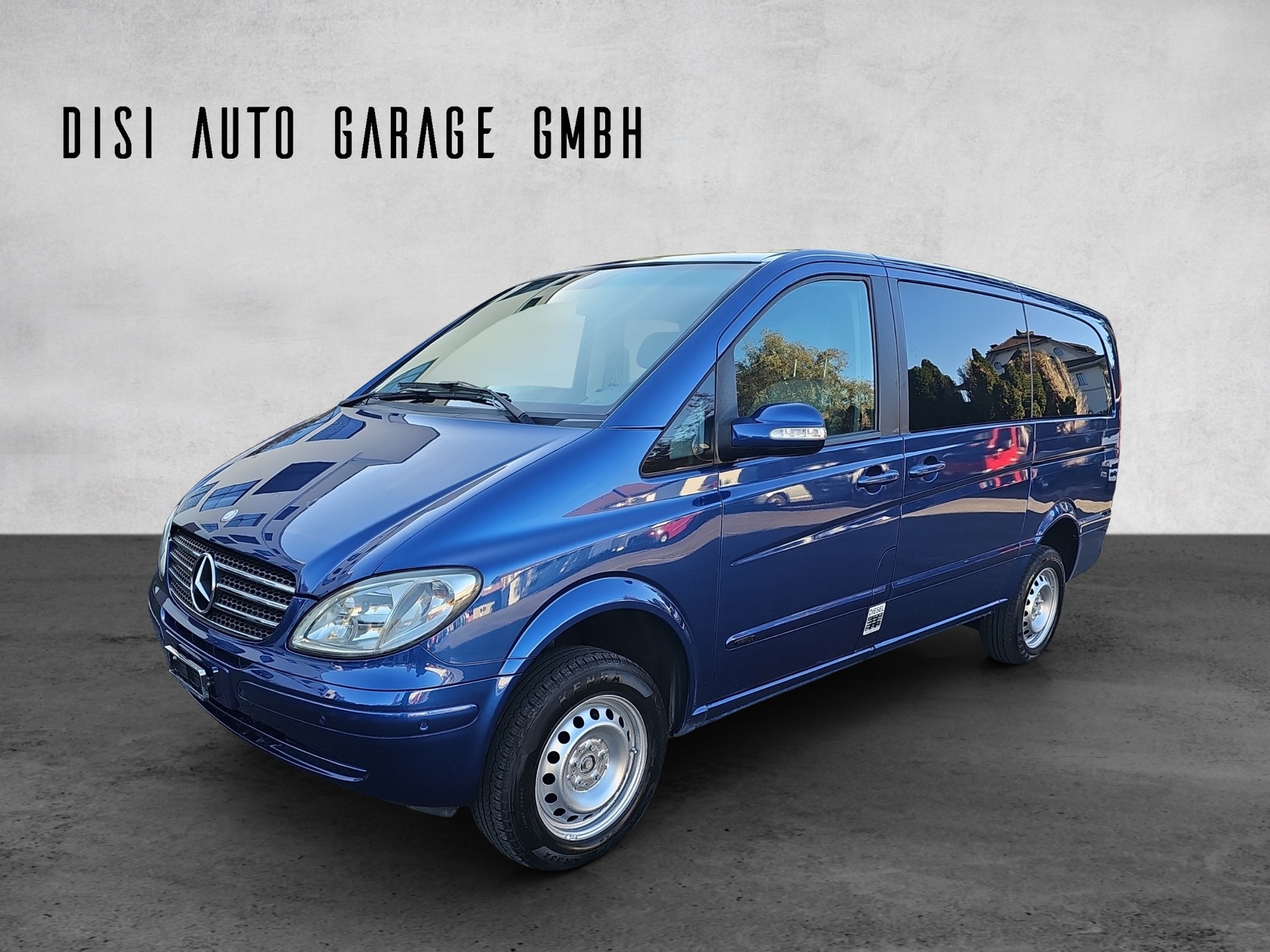 MERCEDES-BENZ VIANO-showroom-element-1