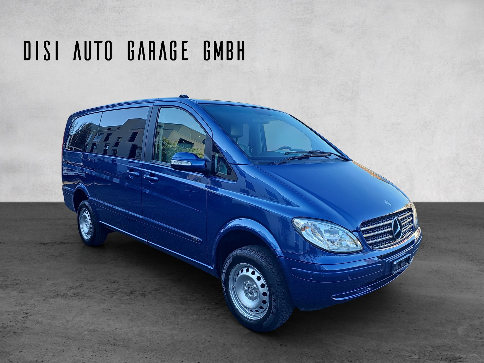 MERCEDES-BENZ VIANO-showroom-element-2