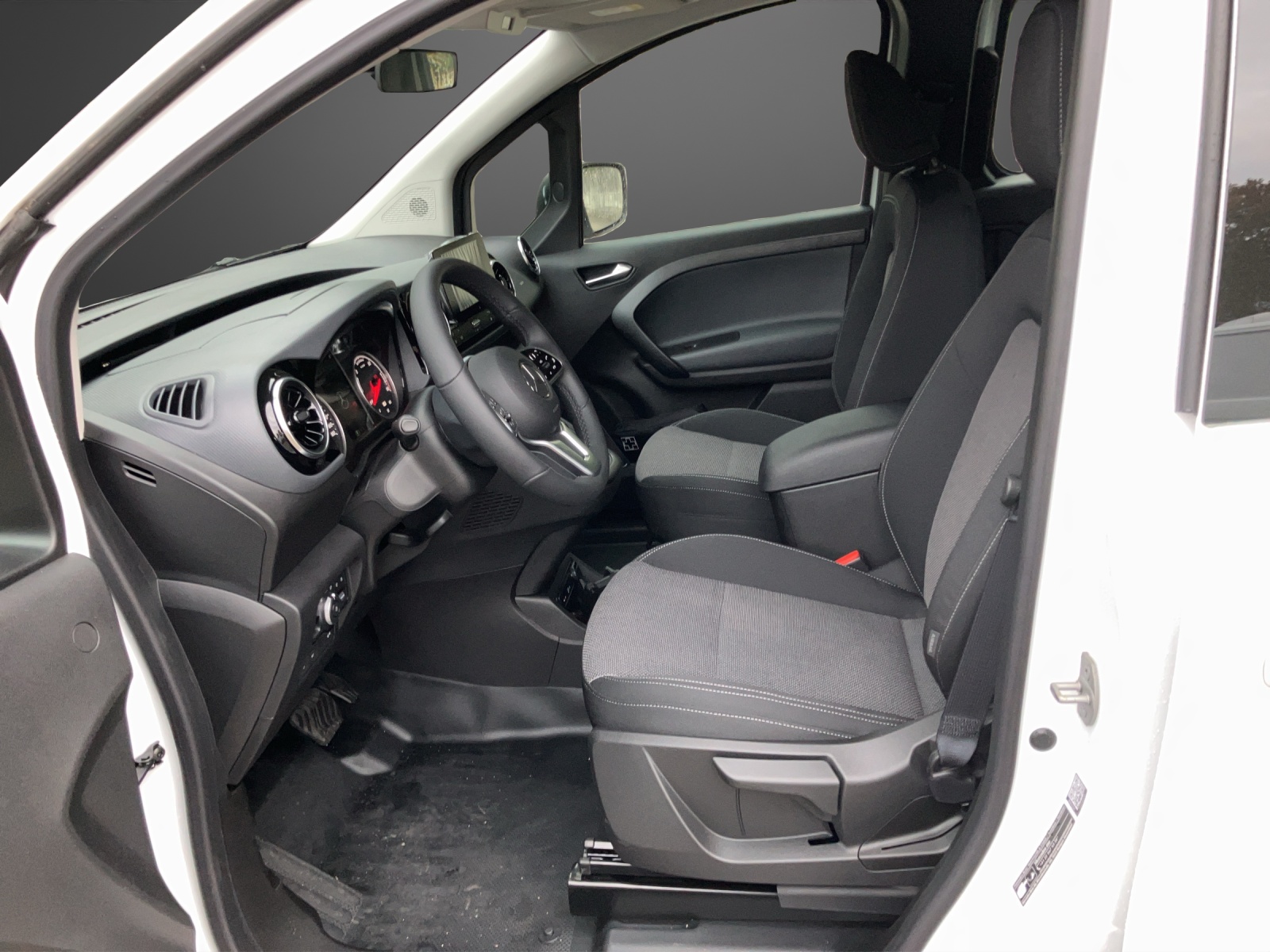 MERCEDES-BENZ eCitan Tourer 2716 mm S-image-7