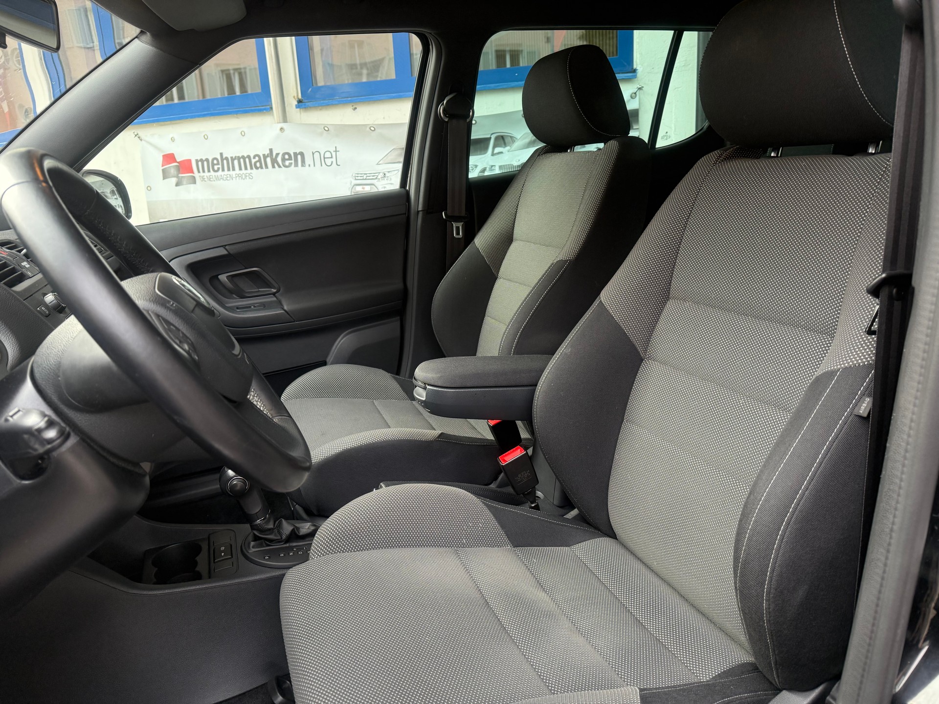 SKODA Fabia 1.2 TSI Ambition Plus DSG-image-10