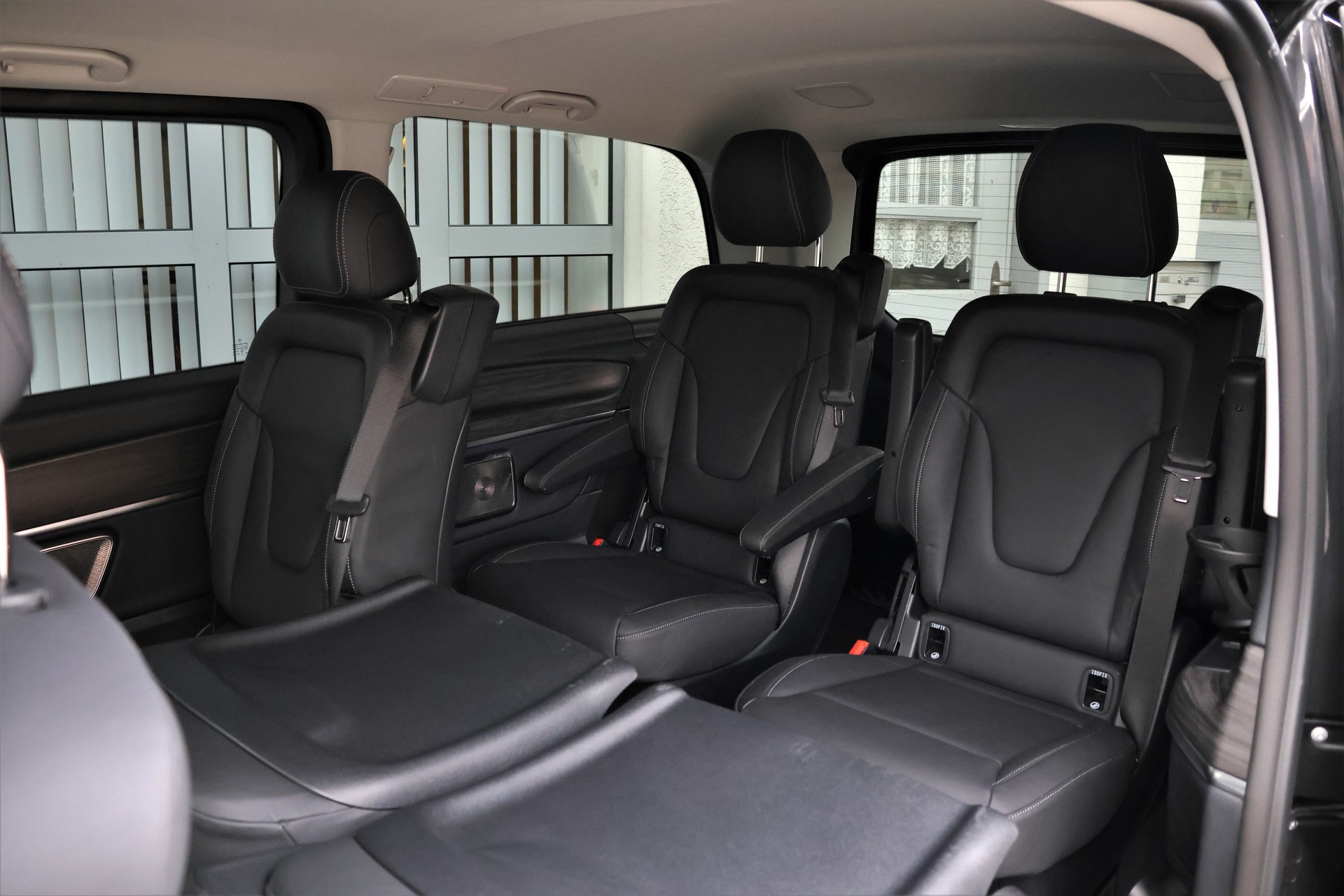 MERCEDES-BENZ V 300 d lang Avantgarde 4Matic 9G-Tronic-image-12