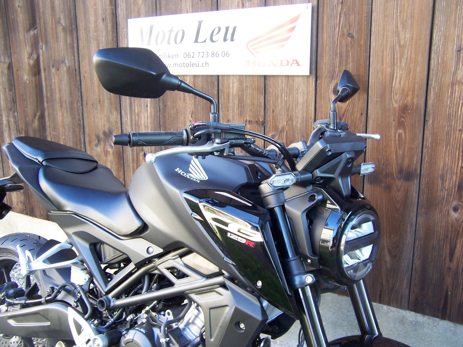 HONDA CB 125 R-image-8